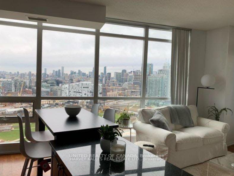 Front of Unit 3111, 215 Fort York Boulevard
