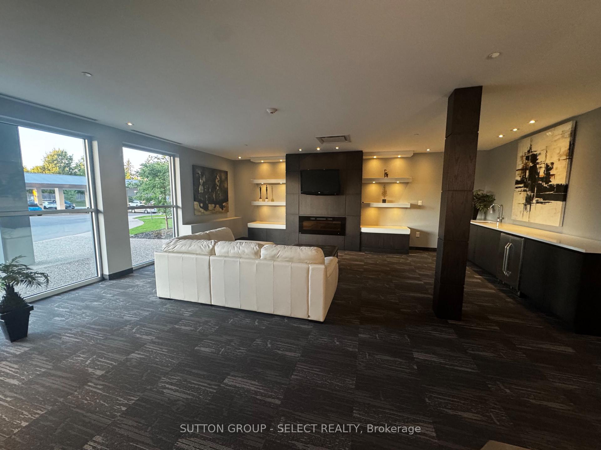 Photo 4 of Unit 300, 1705 Fiddlehead Place, London, North R — HOMEH