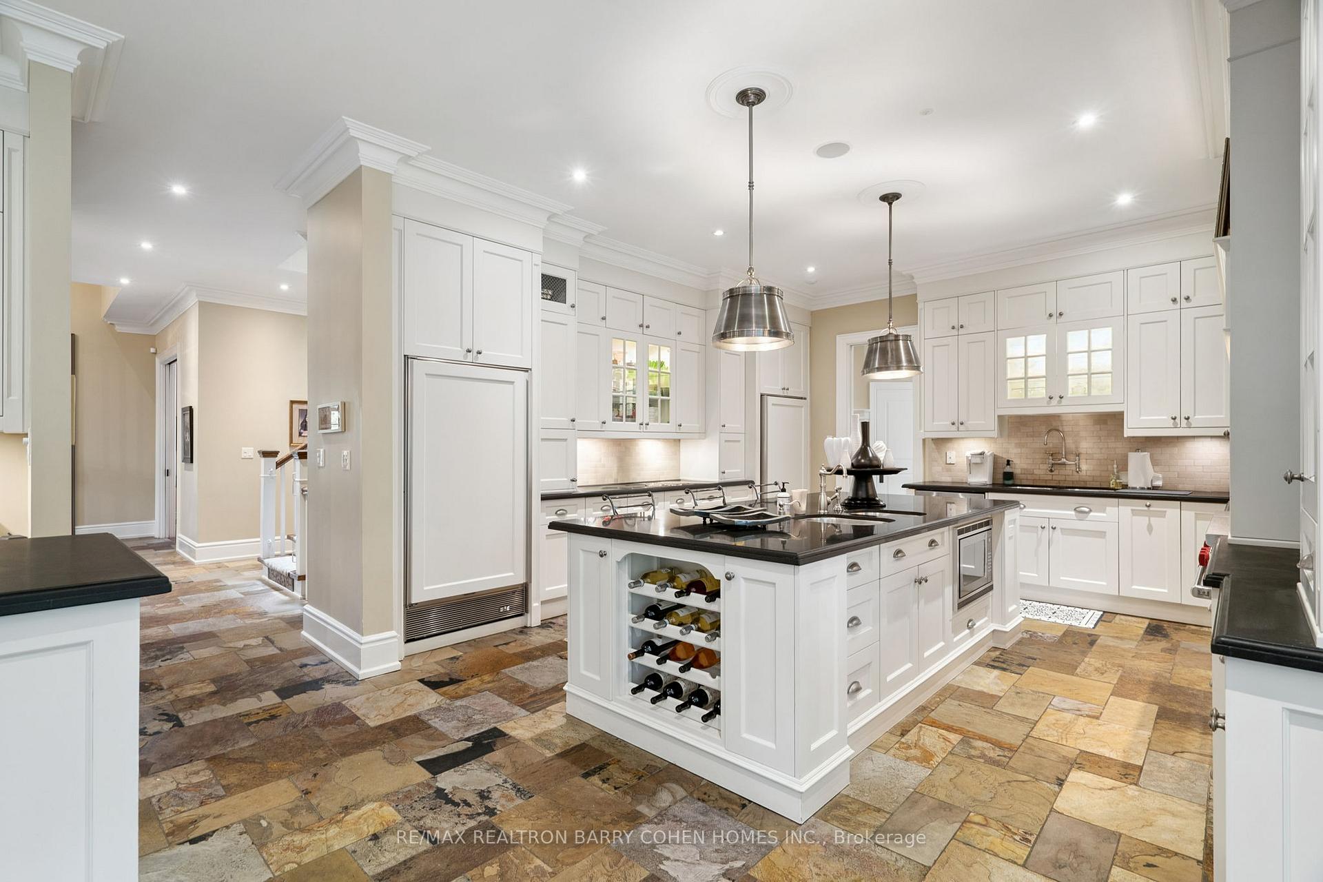 Photo 11 of 60 Parr Place, Vaughan, Uplands — HOMEH