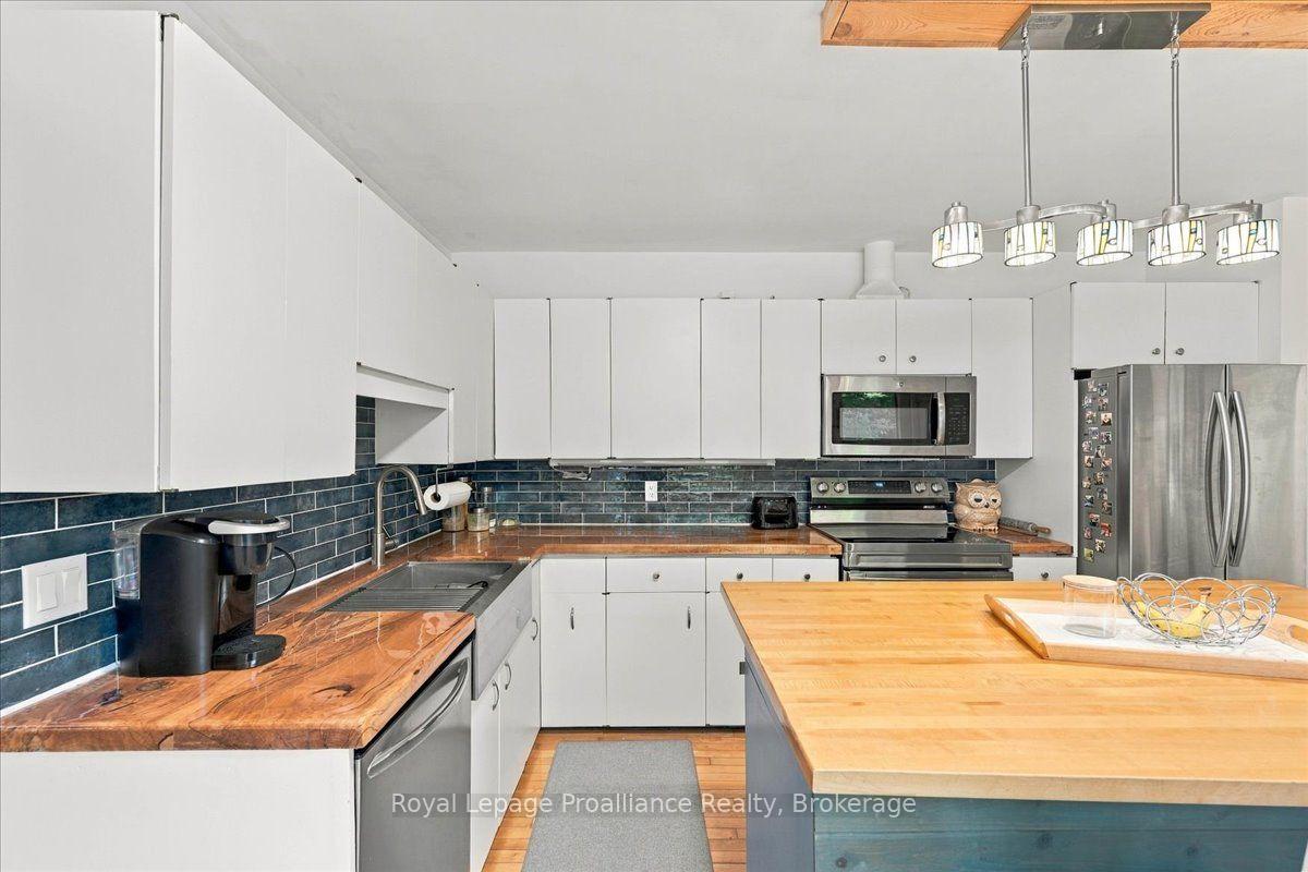Photo 5 of 6647 Highway 37, Tweed, Hungerford (Twp) — HOMEH