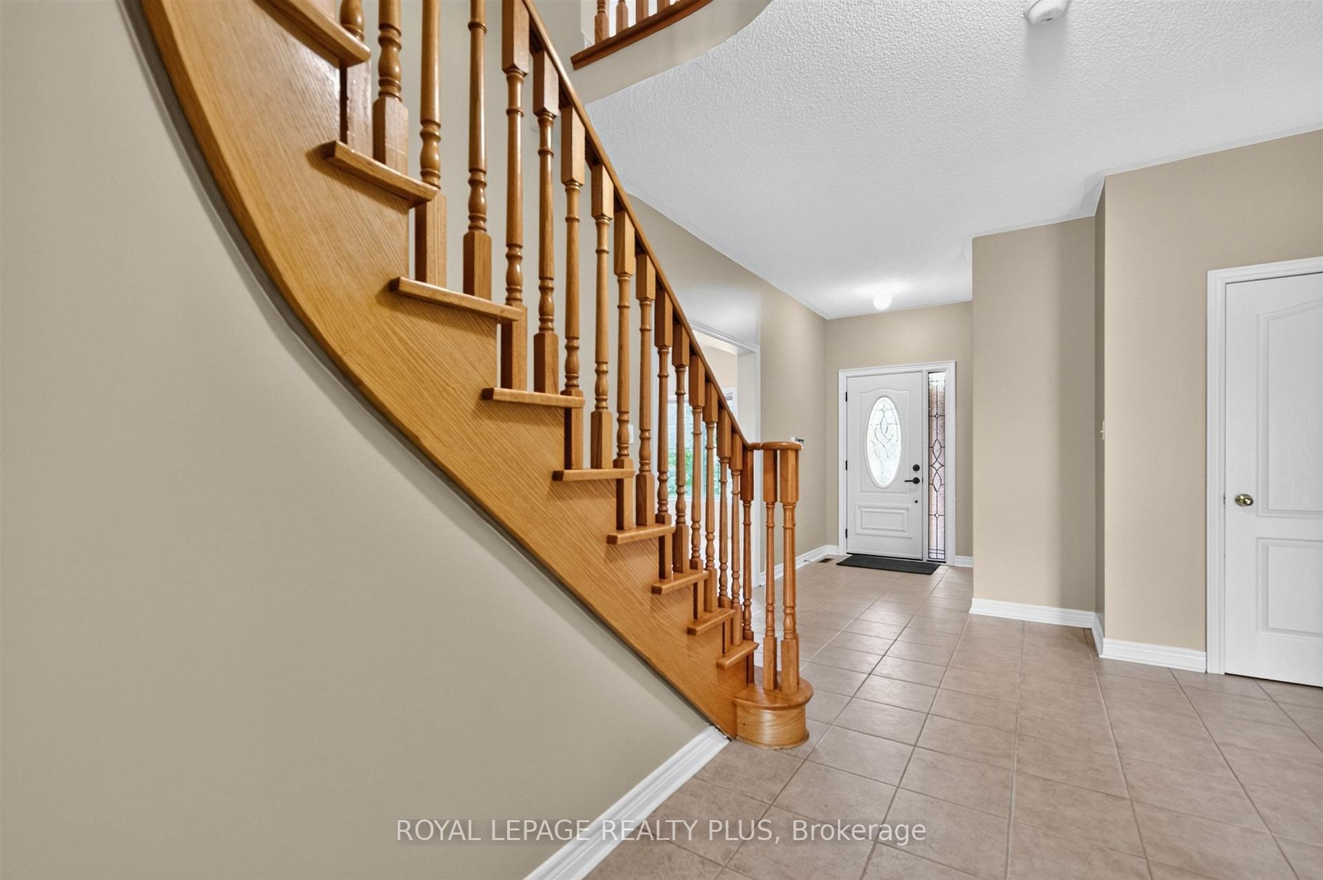 Photo 4 of 6322 Lisgar Drive, Mississauga, Lisgar — HOMEH