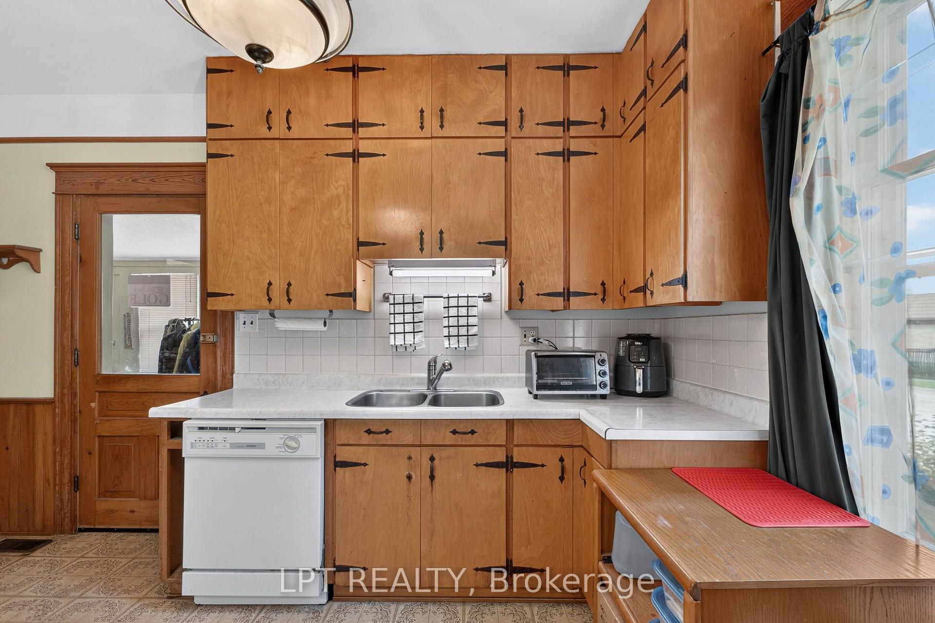 Photo 16 of 277 Andrew Street, South Huron, Exeter — HOMEH