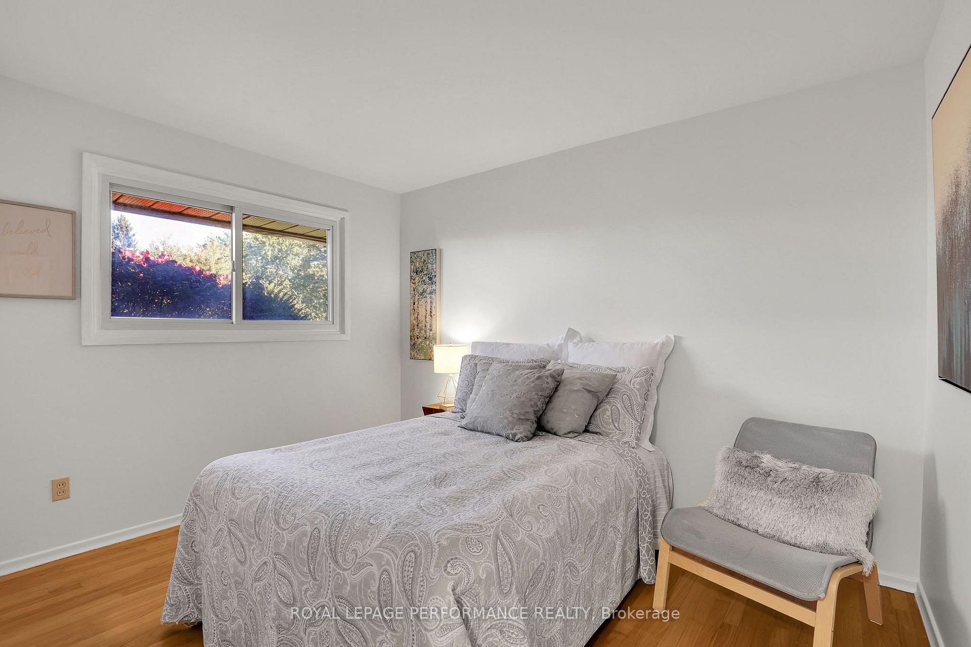 Photo 15 of 25 Thorncliff Place, Ottawa, Lynwood Village — HOMEH