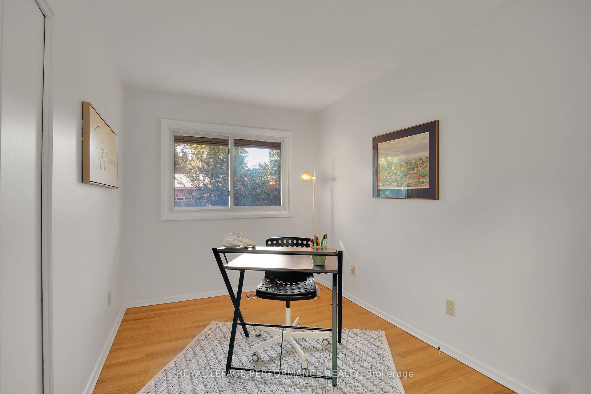 Photo 17 of 25 Thorncliff Place, Ottawa, Lynwood Village — HOMEH
