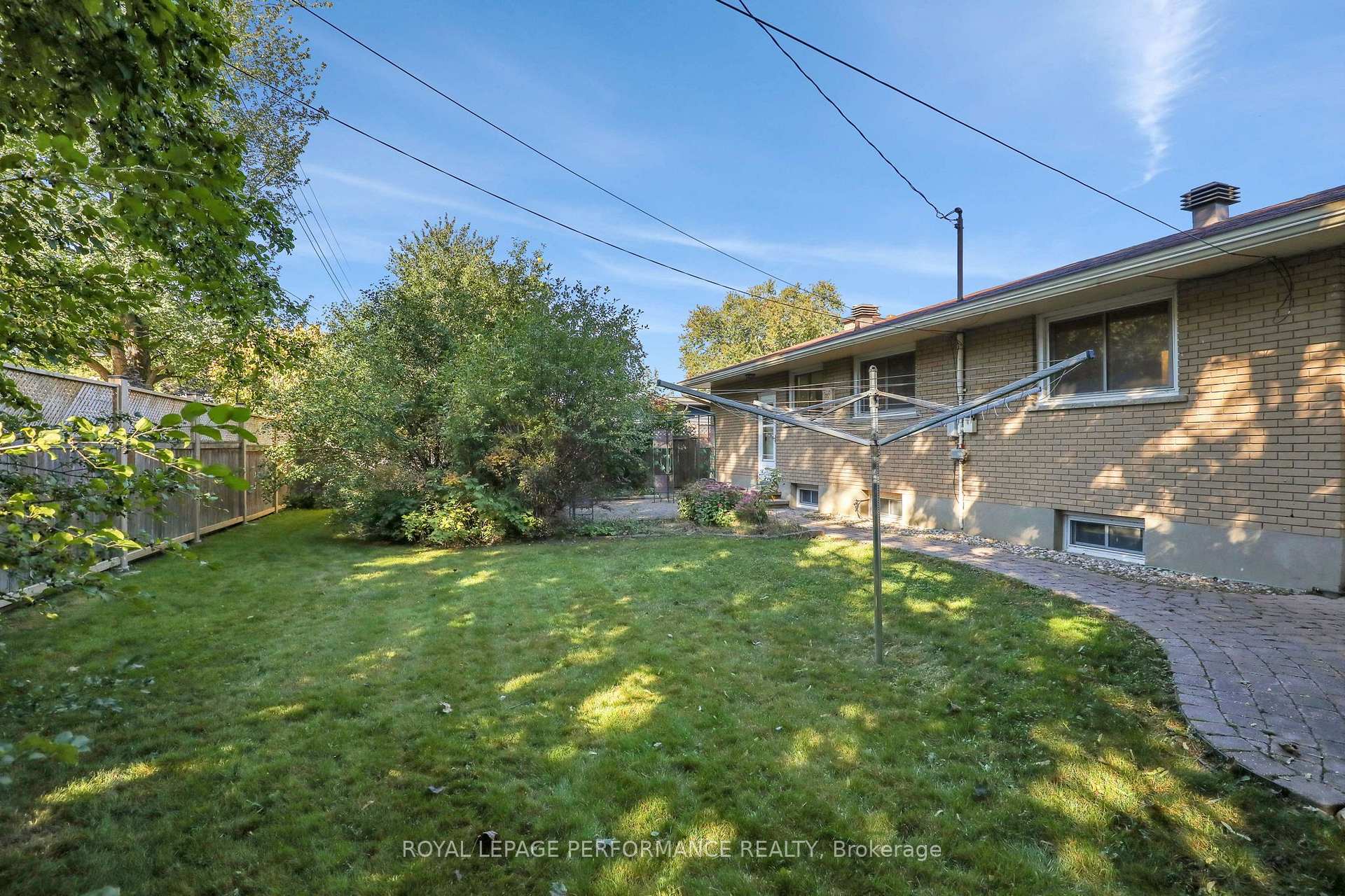 Photo 25 of 25 Thorncliff Place, Ottawa, Lynwood Village — HOMEH