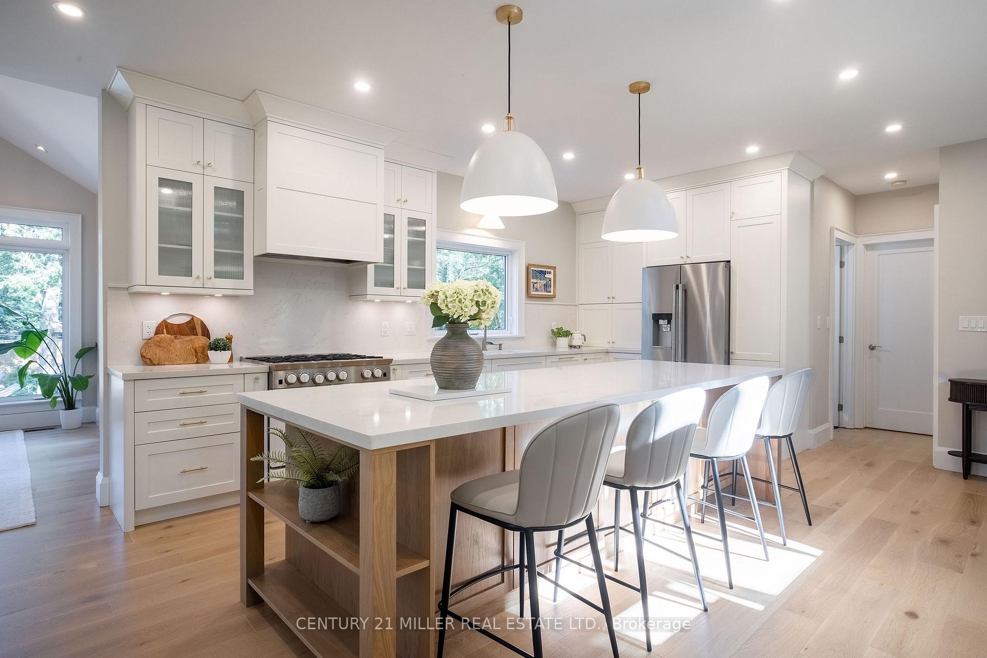 Photo 20 of 407 Maple Grove Drive, Oakville, Ford — HOMEH