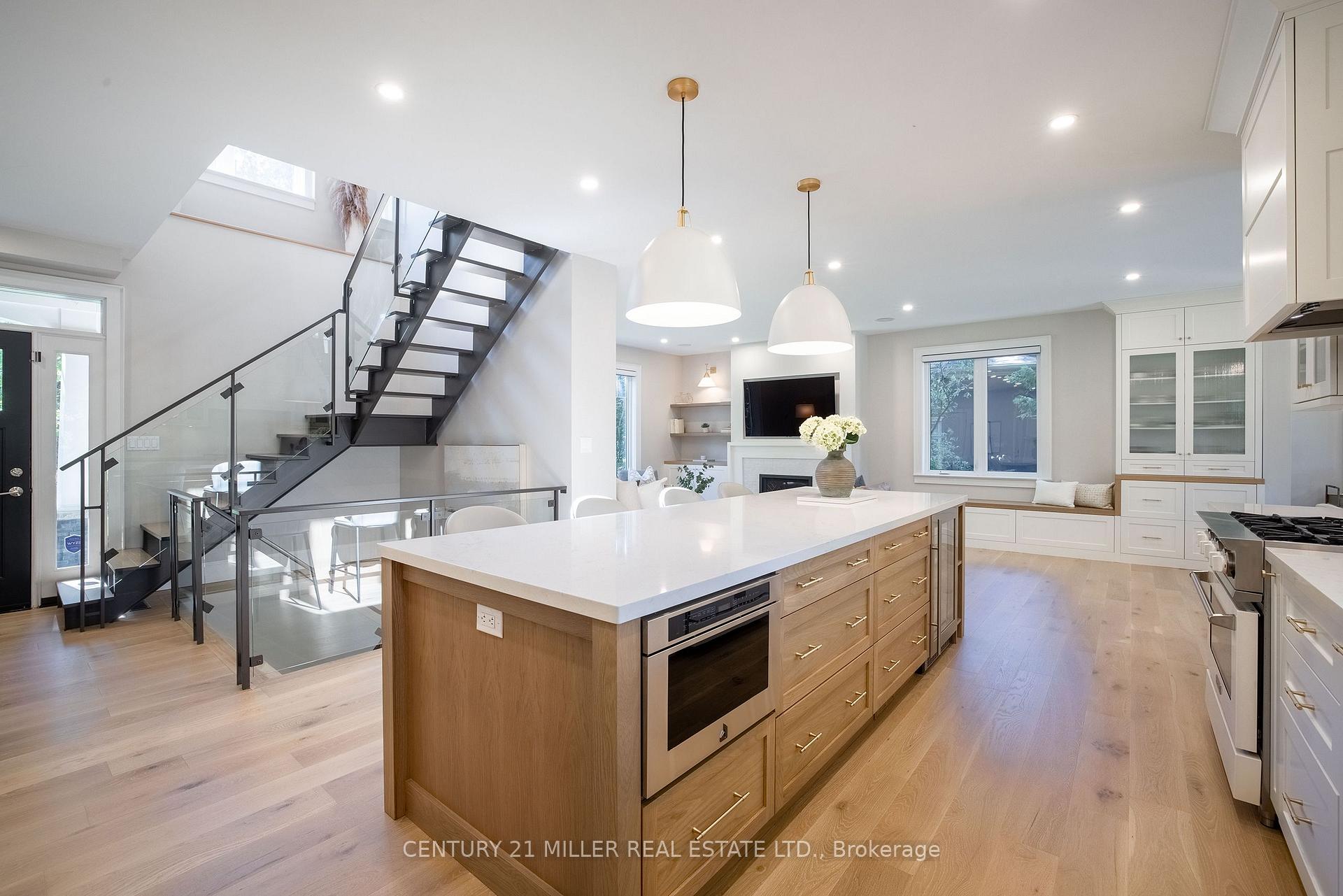 Photo 24 of 407 Maple Grove Drive, Oakville, Ford — HOMEH
