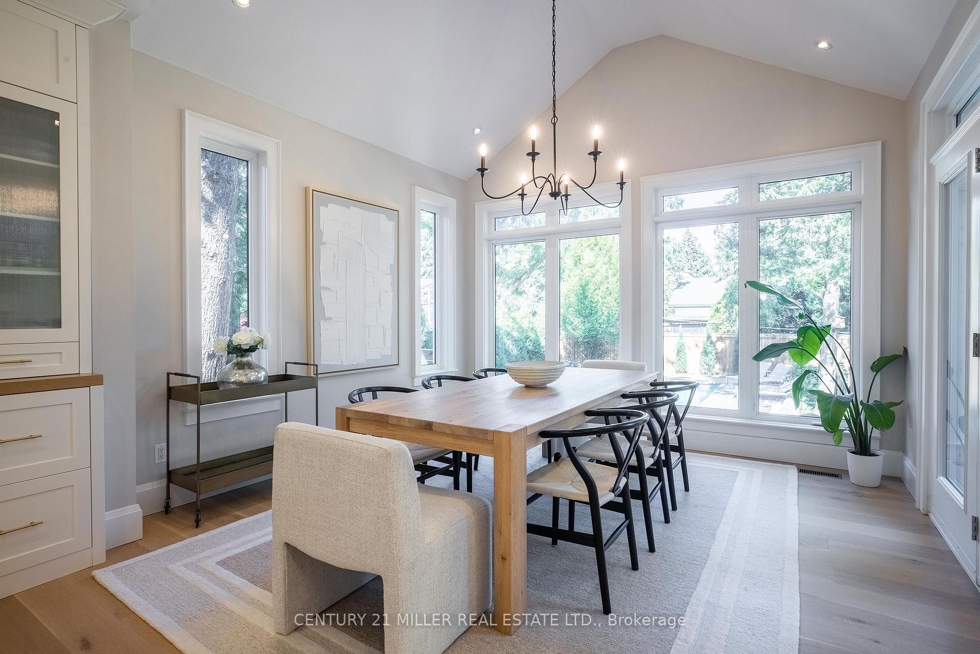 Photo 26 of 407 Maple Grove Drive, Oakville, Ford — HOMEH