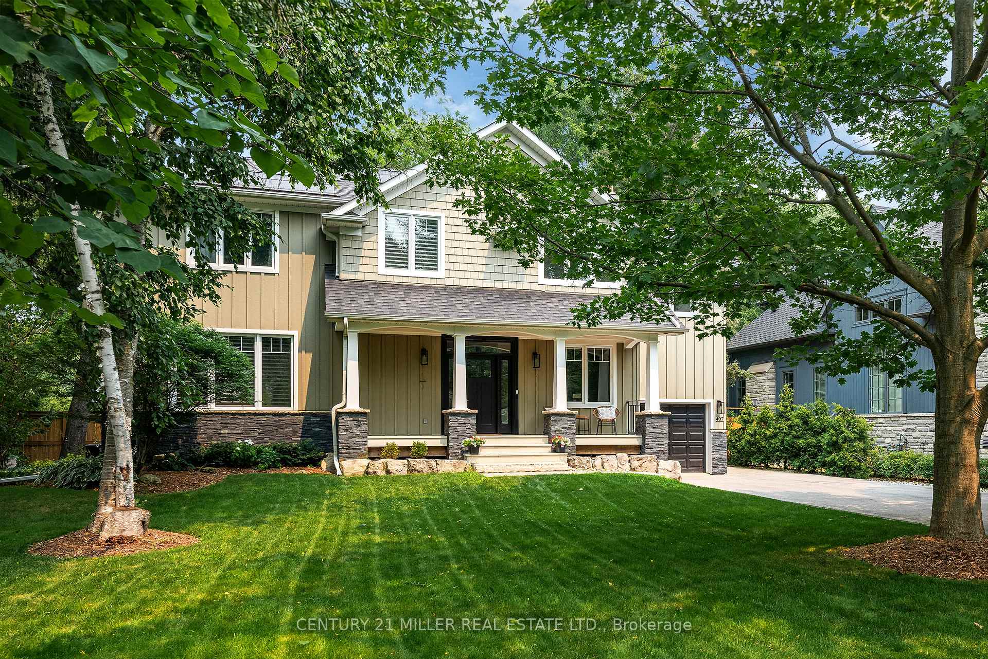 Photo 3 of 407 Maple Grove Drive, Oakville, Ford — HOMEH