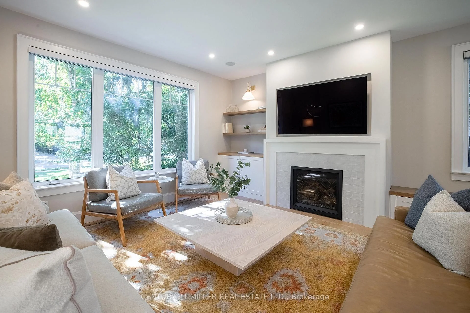Photo 31 of 407 Maple Grove Drive, Oakville, Ford — HOMEH