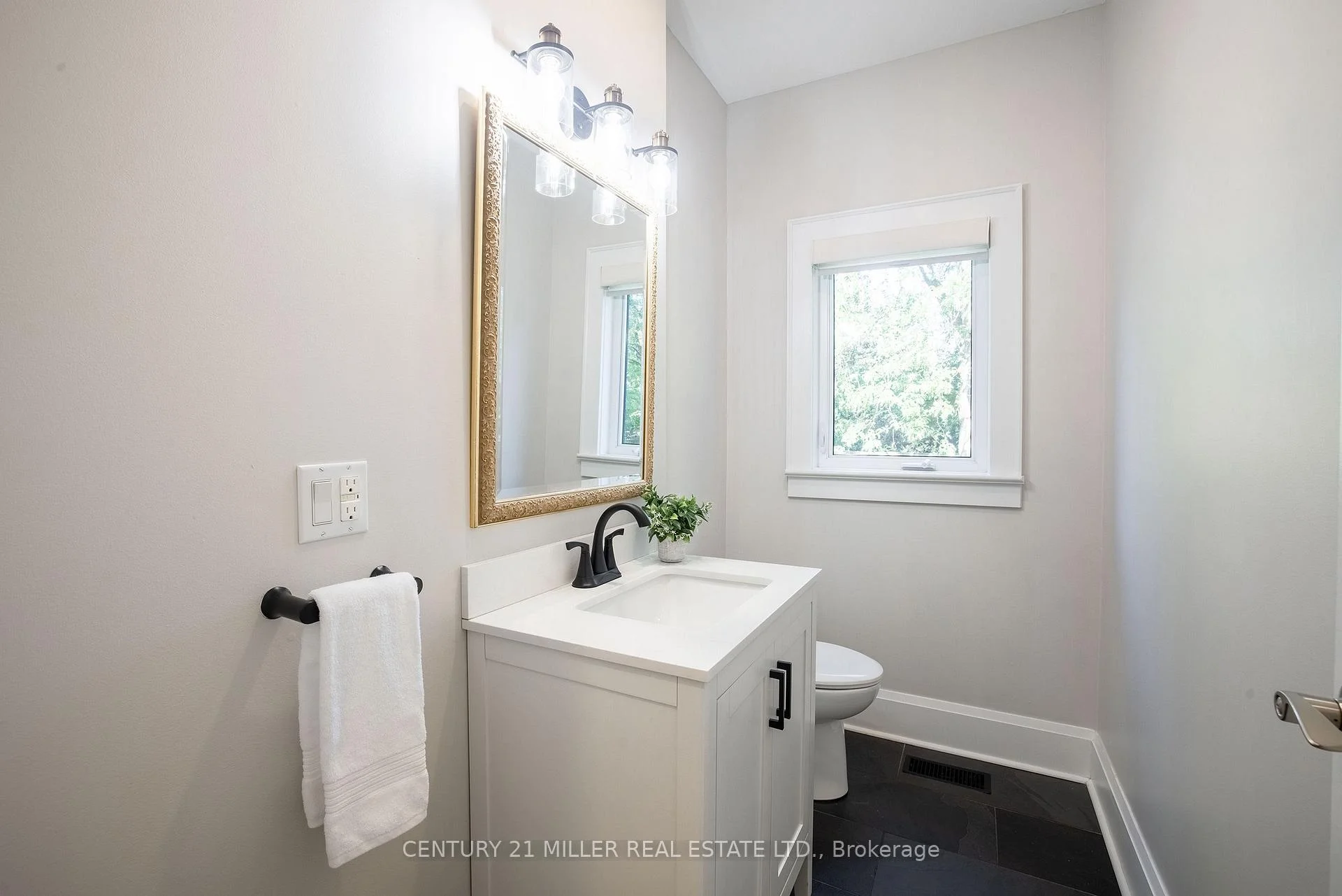 Photo 41 of 407 Maple Grove Drive, Oakville, Ford — HOMEH