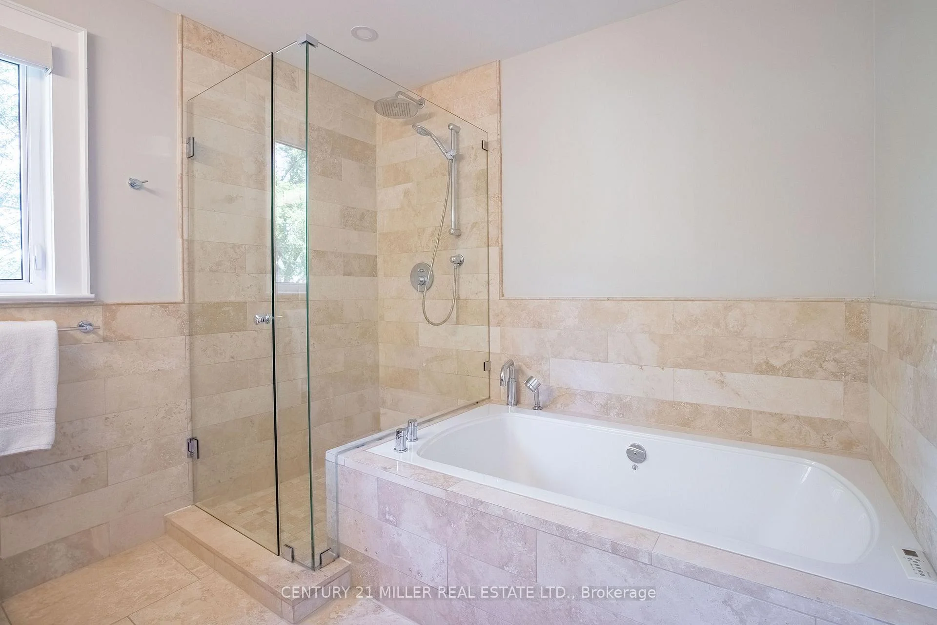 Photo 49 of 407 Maple Grove Drive, Oakville, Ford — HOMEH