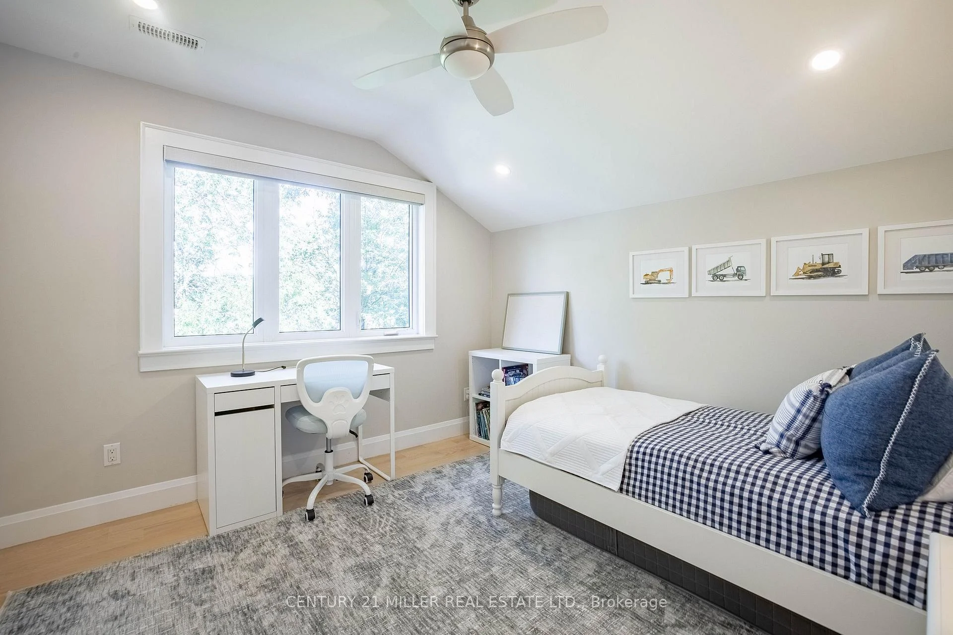 Photo 55 of 407 Maple Grove Drive, Oakville, Ford — HOMEH