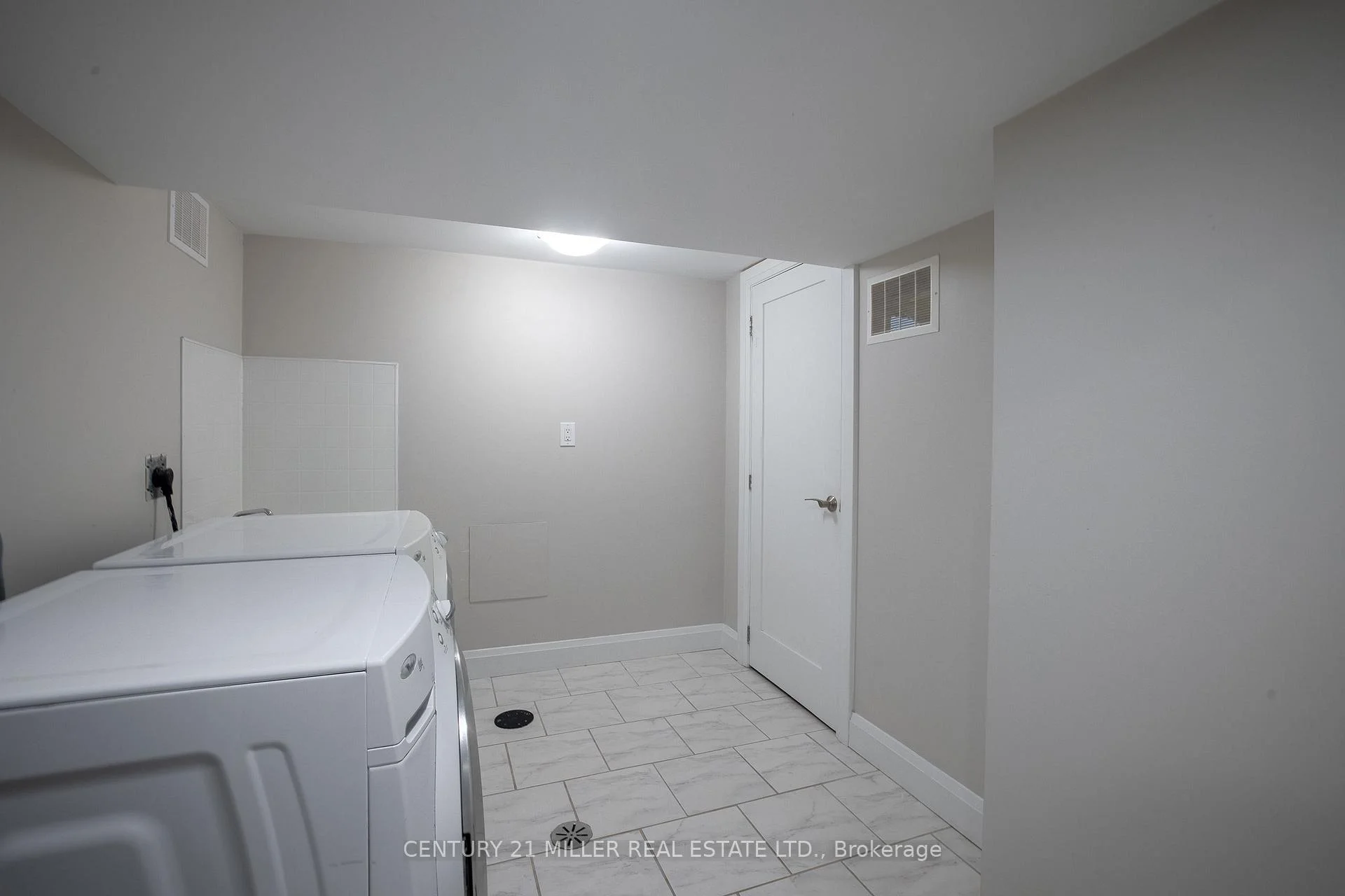 Photo 73 of 407 Maple Grove Drive, Oakville, Ford — HOMEH