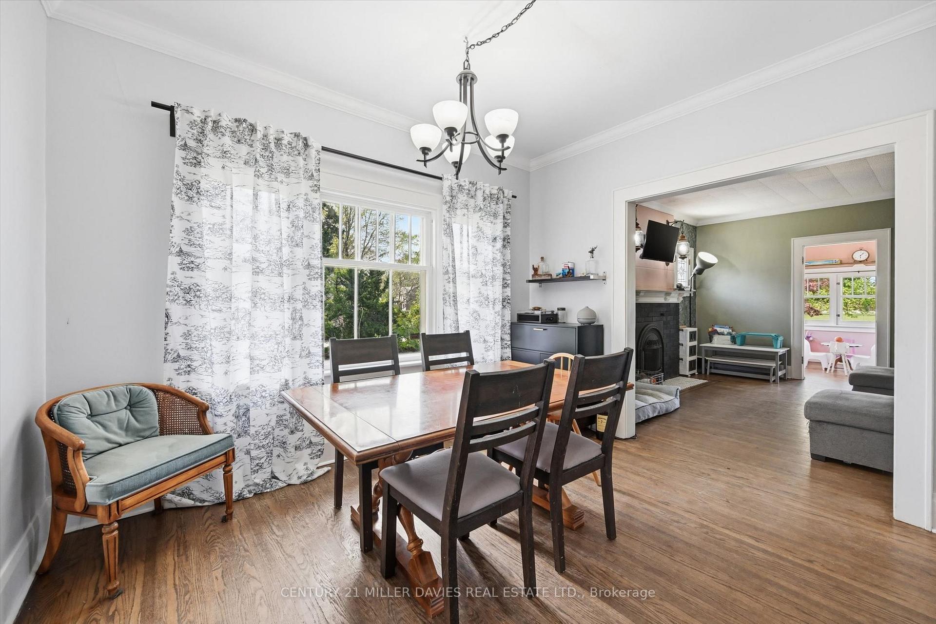 Photo 9 of 392 Queenston Street, St. Catharines, Secord Woods — HOMEH
