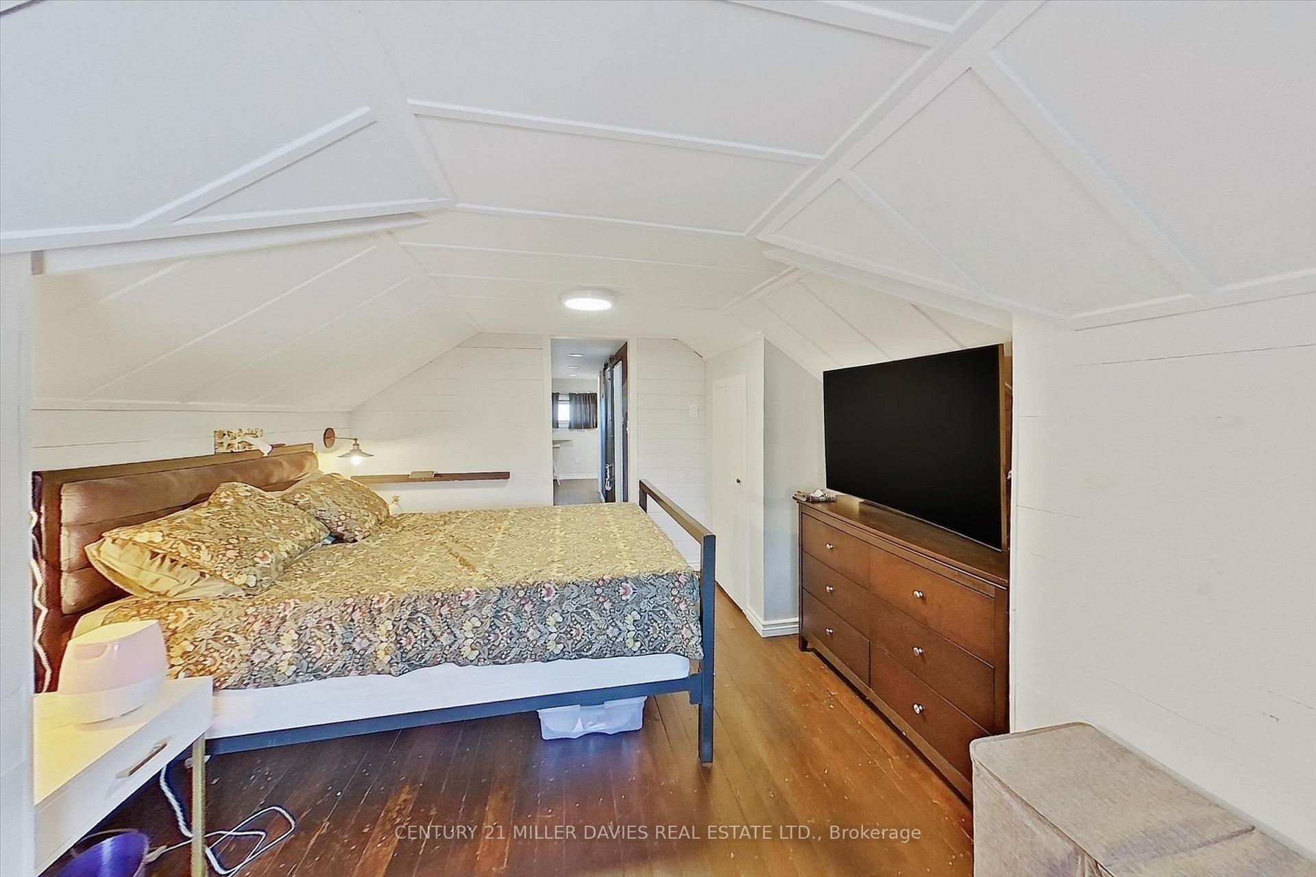 Photo 24 of 392 Queenston Street, St. Catharines, Secord Woods — HOMEH