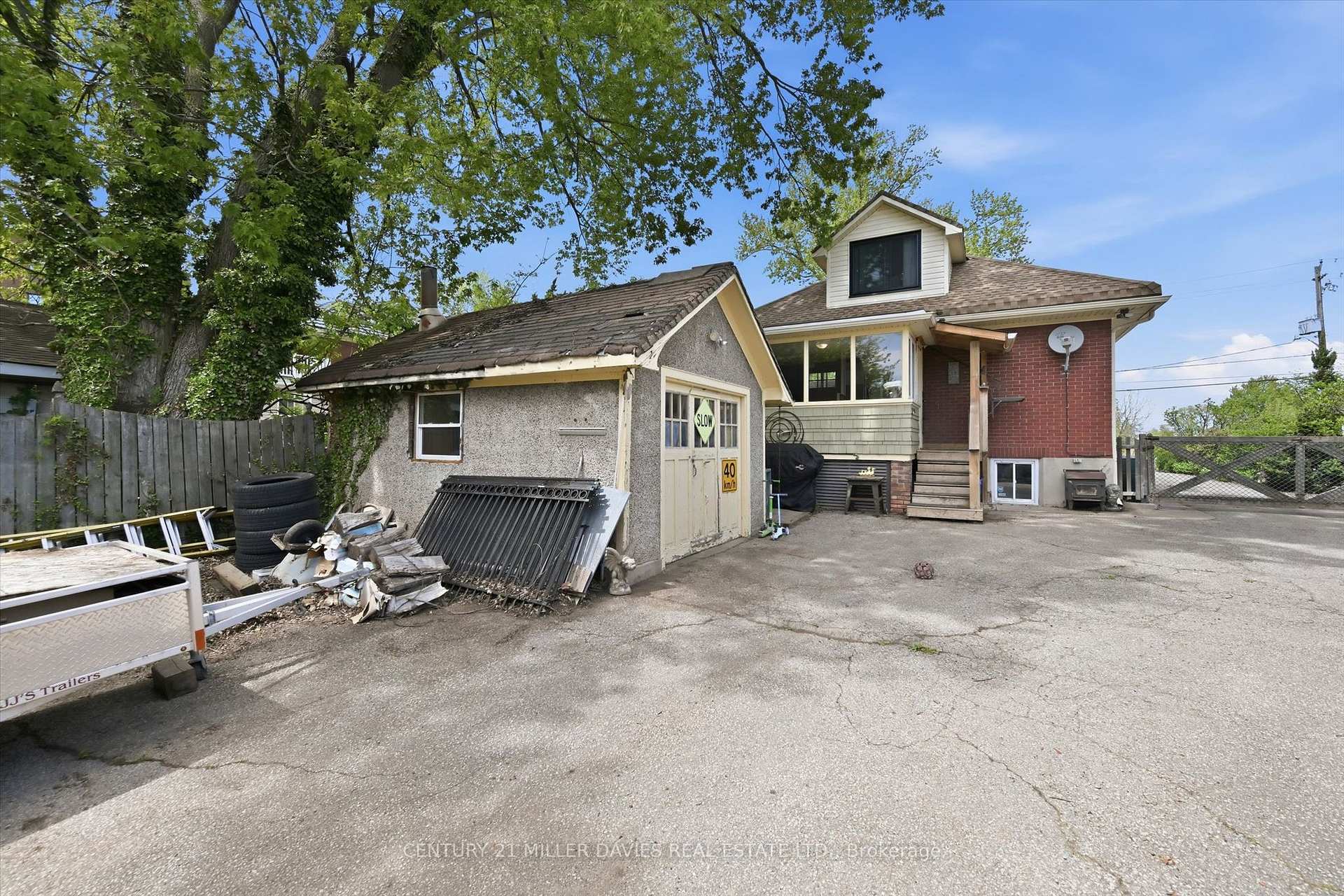 Photo 27 of 392 Queenston Street, St. Catharines, Secord Woods — HOMEH
