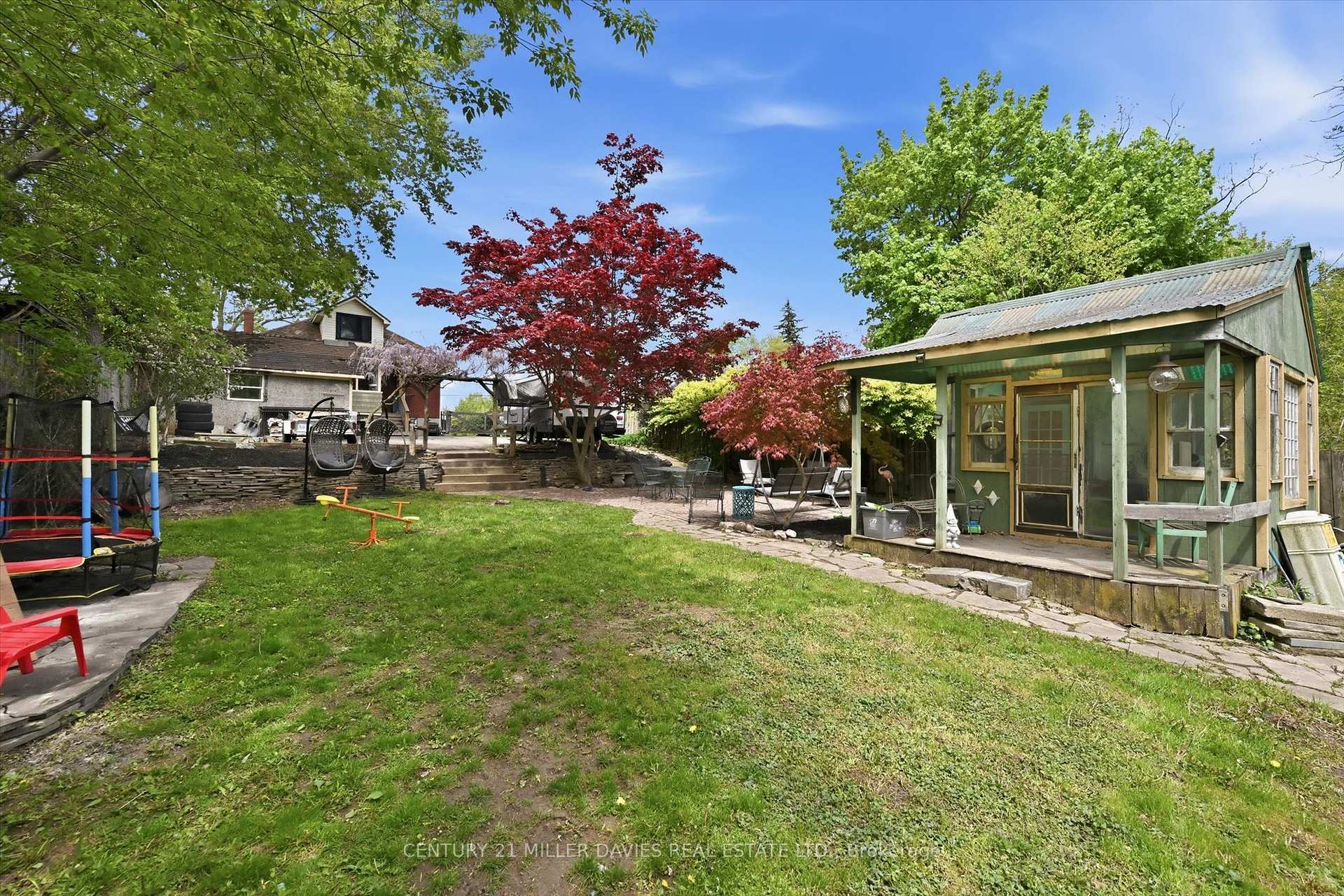 Photo 32 of 392 Queenston Street, St. Catharines, Secord Woods — HOMEH