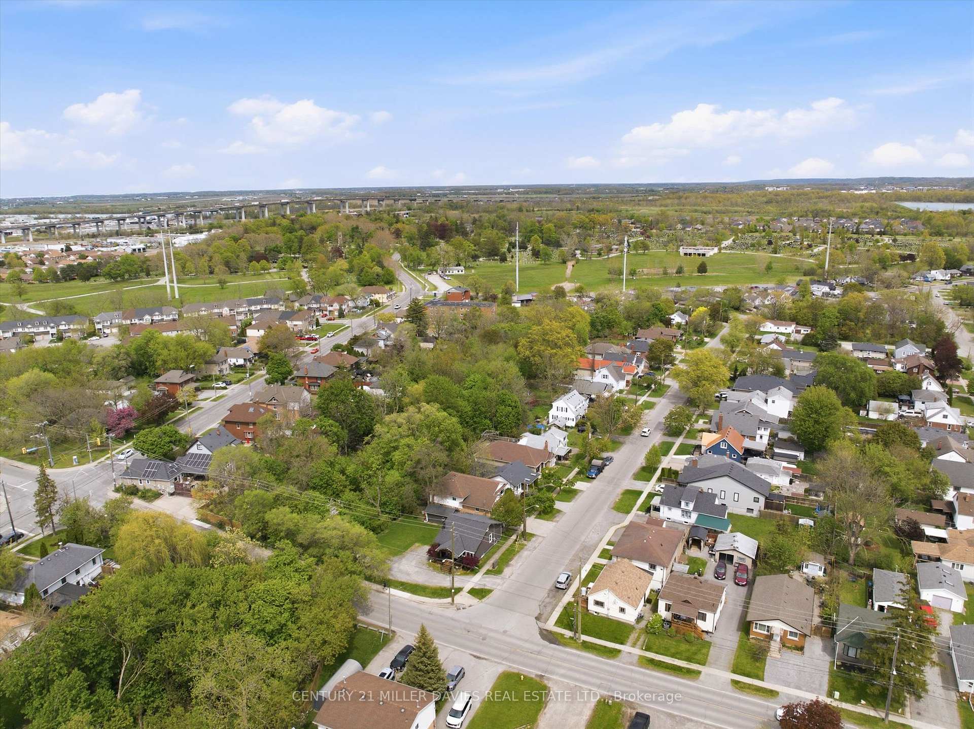 Photo 37 of 392 Queenston Street, St. Catharines, Secord Woods — HOMEH