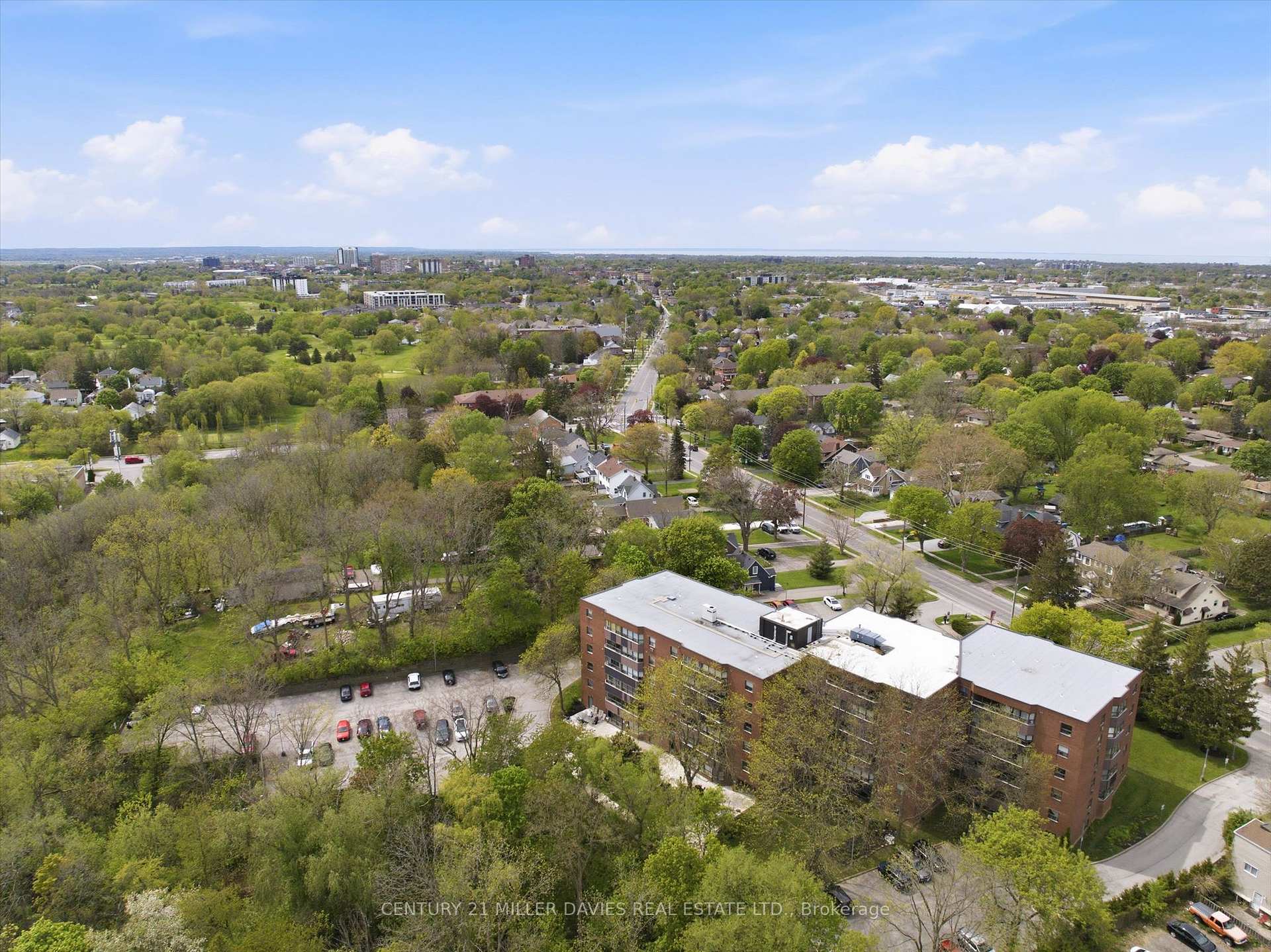 Photo 39 of 392 Queenston Street, St. Catharines, Secord Woods — HOMEH