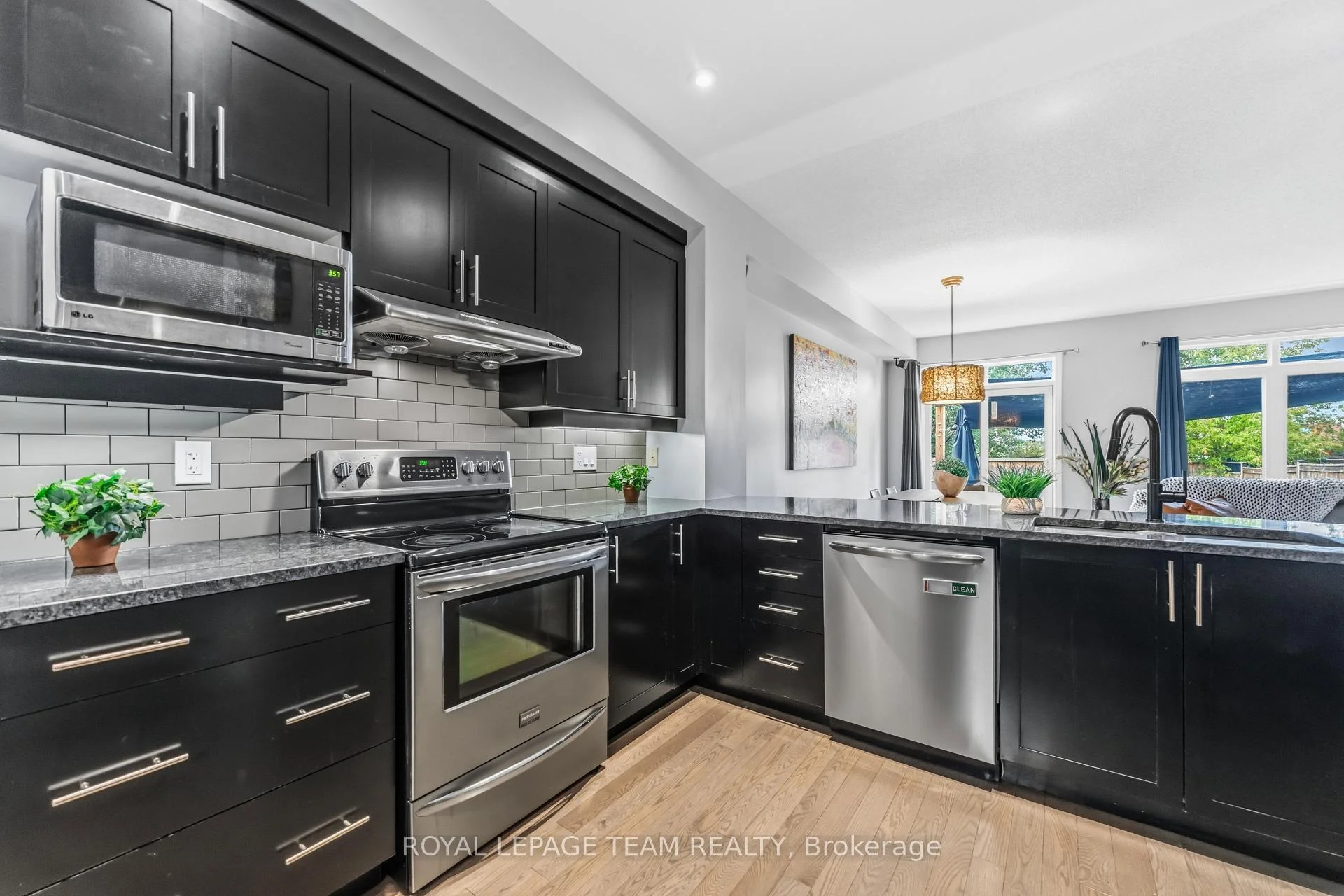Photo 17 of 152 Mattingly Way, Ottawa, Riverside South/Gloucester Glen — HOMEH