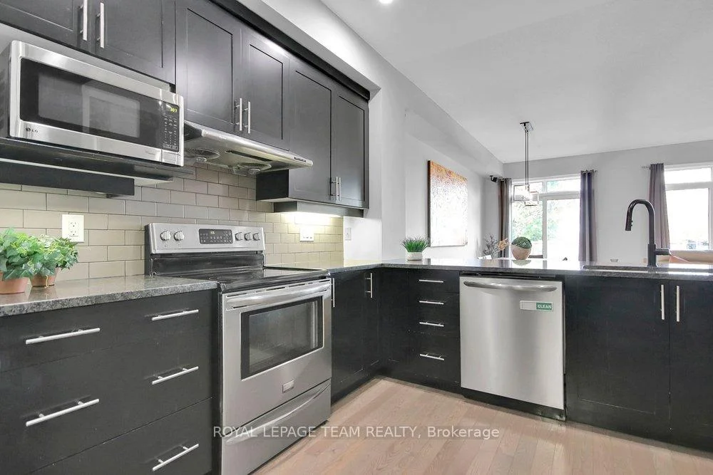 Photo 45 of 152 Mattingly Way, Ottawa, Riverside South/Gloucester Glen — HOMEH