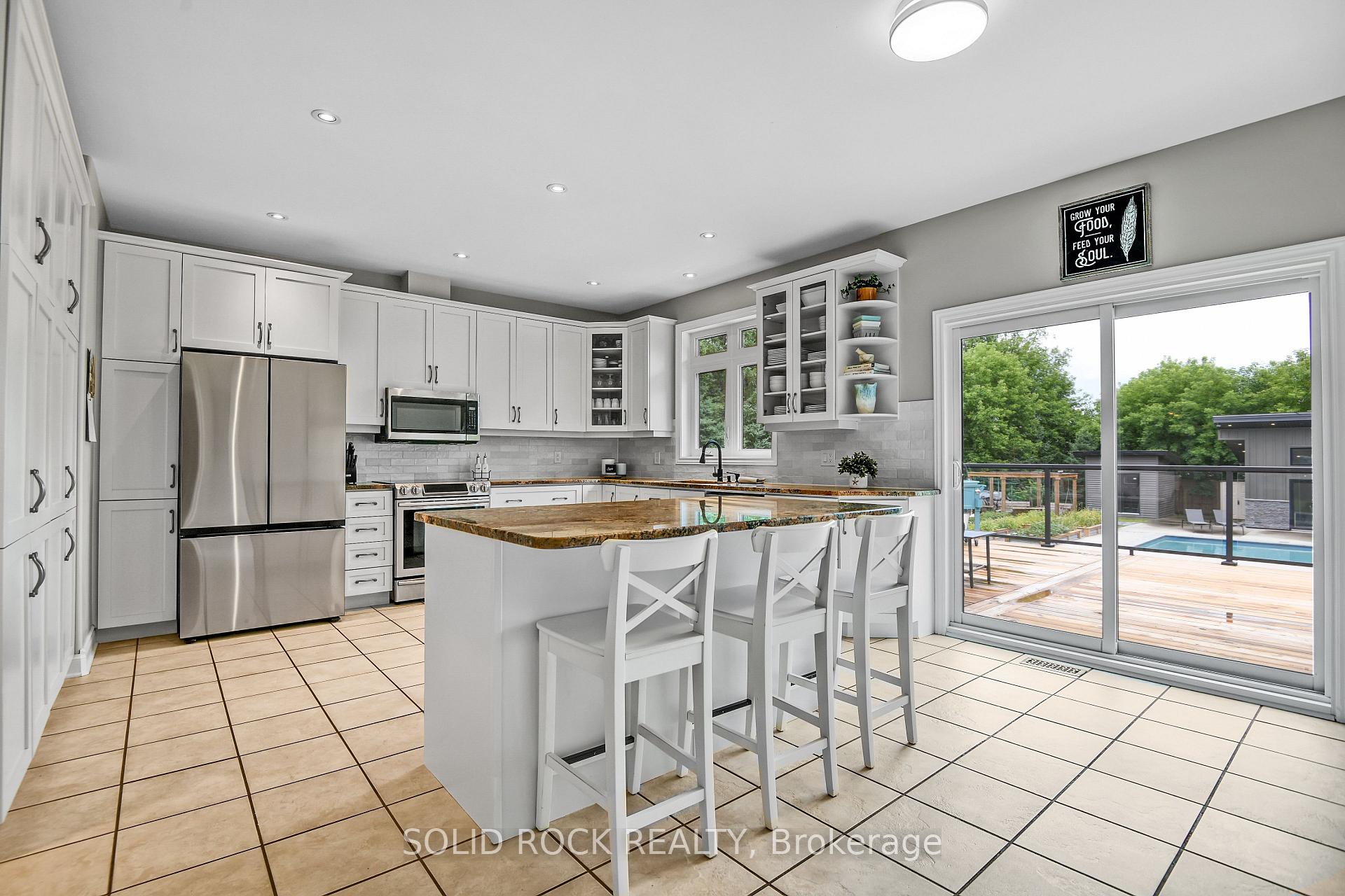 Photo 9 of 7040 Donwel Drive, Ottawa, Greely — HOMEH