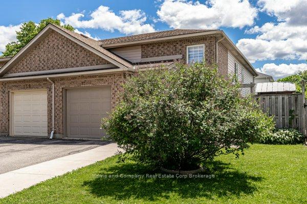 Photo 4 of 127 Walsh Crescent, Stratford — HOMEH