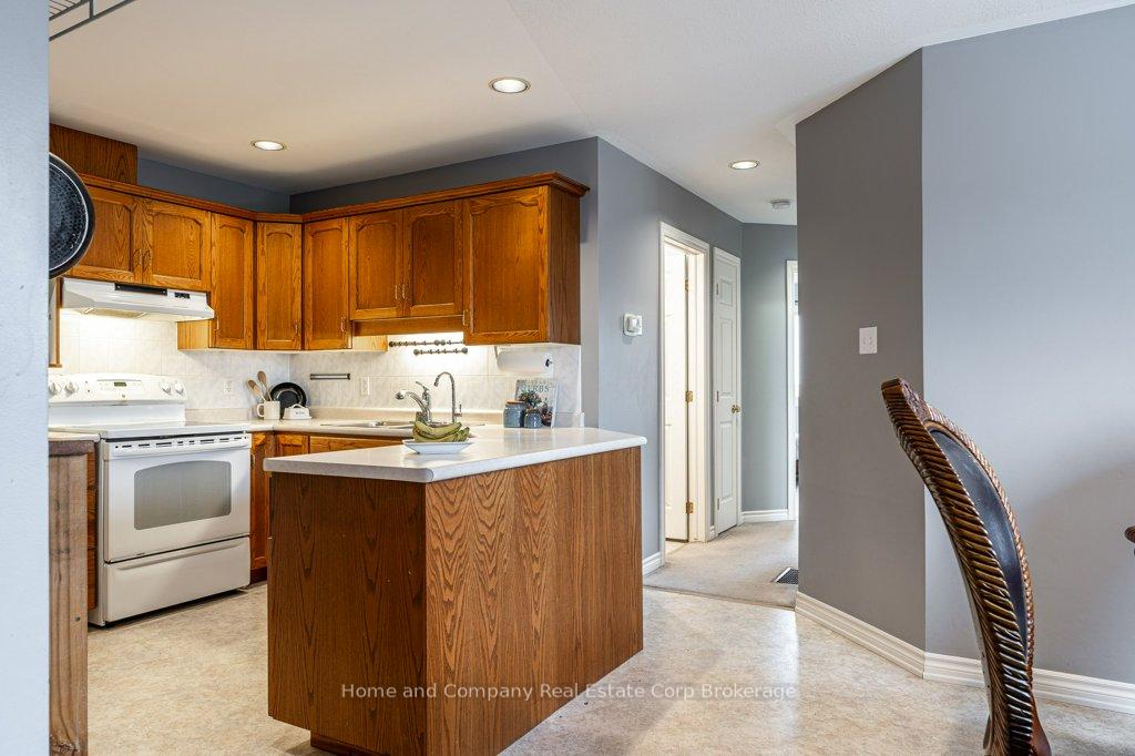Photo 8 of 127 Walsh Crescent, Stratford — HOMEH