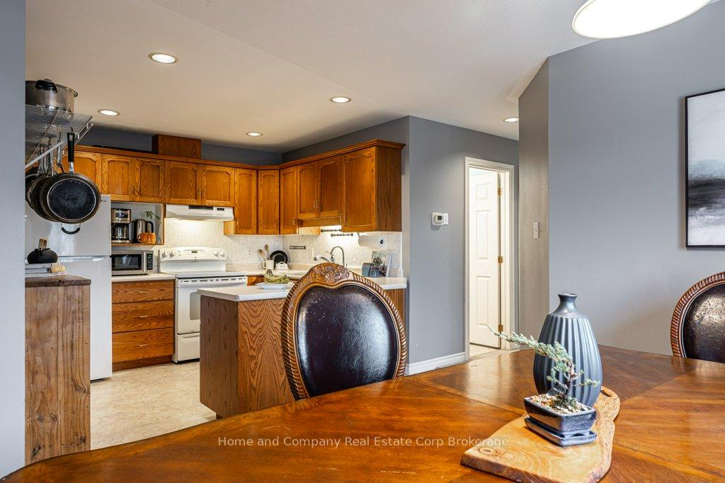 Photo 12 of 127 Walsh Crescent, Stratford — HOMEH