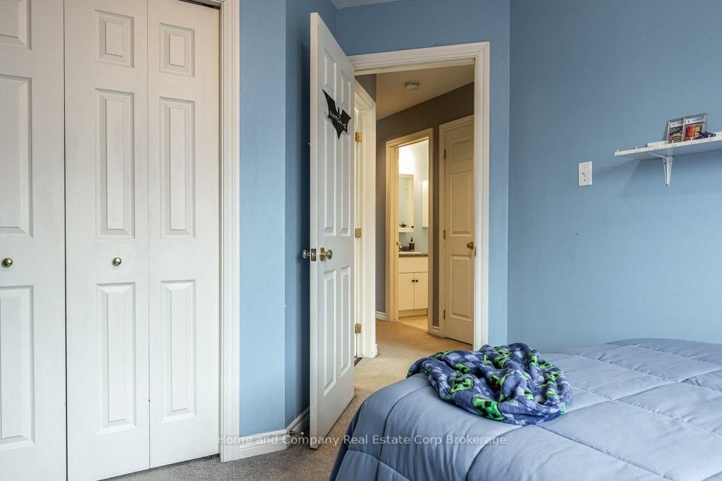 Photo 21 of 127 Walsh Crescent, Stratford — HOMEH