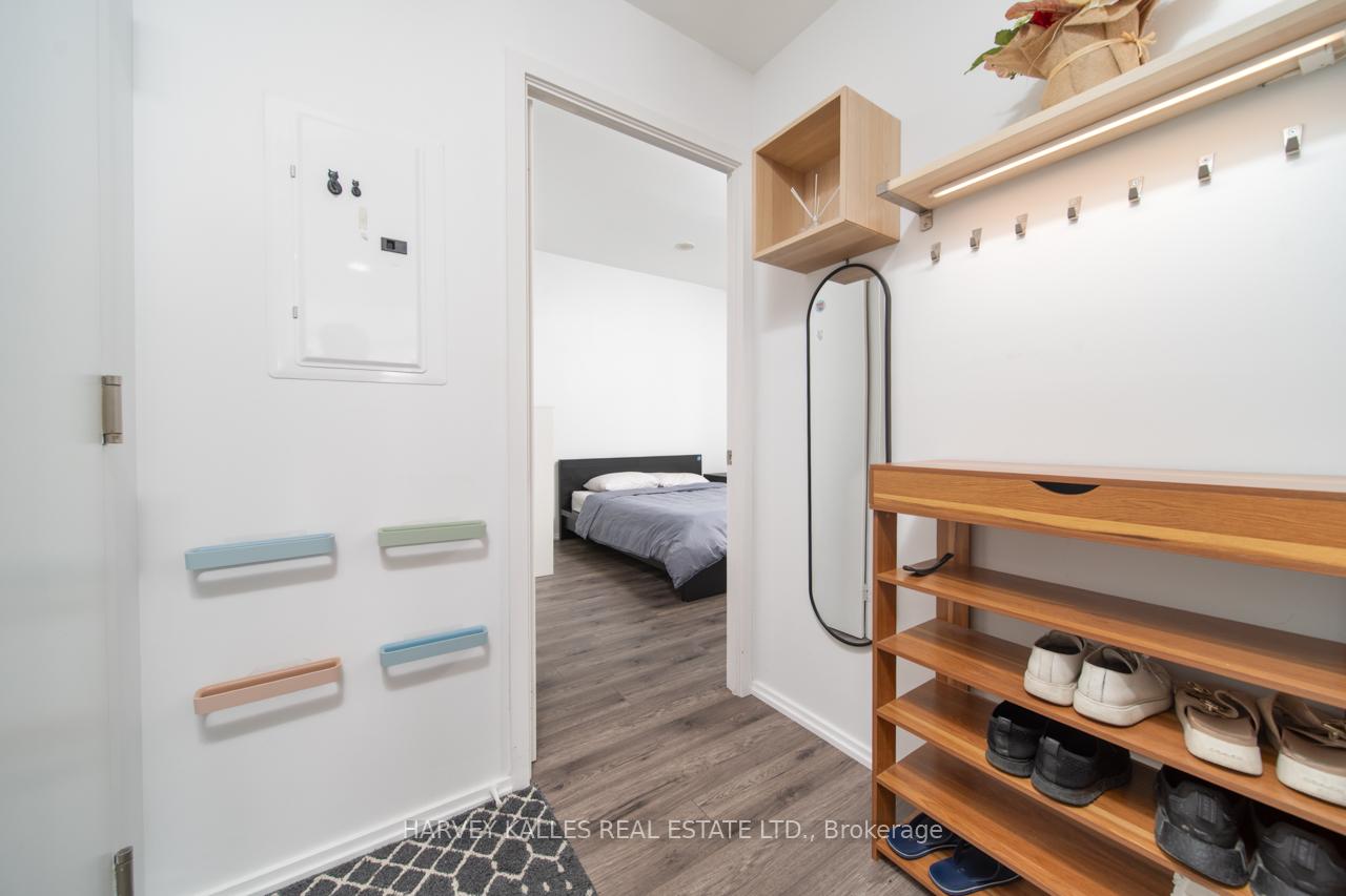 Photo 4 of Unit 1202, 75 St Nicholas Street, Toronto, Bay Street Corridor — HOMEH