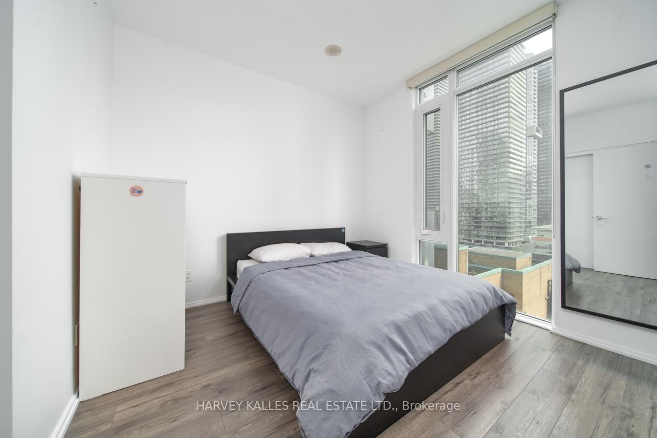 Photo 5 of Unit 1202, 75 St Nicholas Street, Toronto, Bay Street Corridor — HOMEH