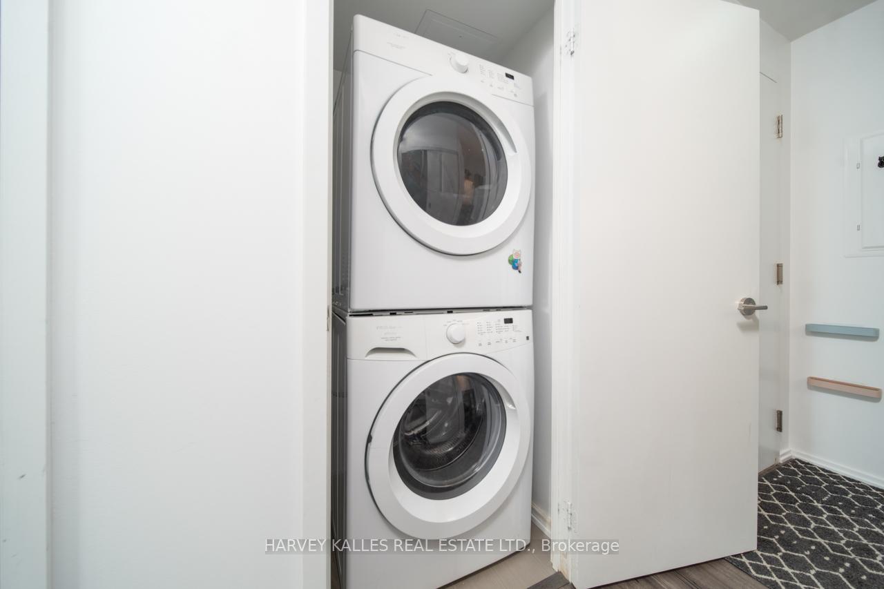 Photo 8 of Unit 1202, 75 St Nicholas Street, Toronto, Bay Street Corridor — HOMEH