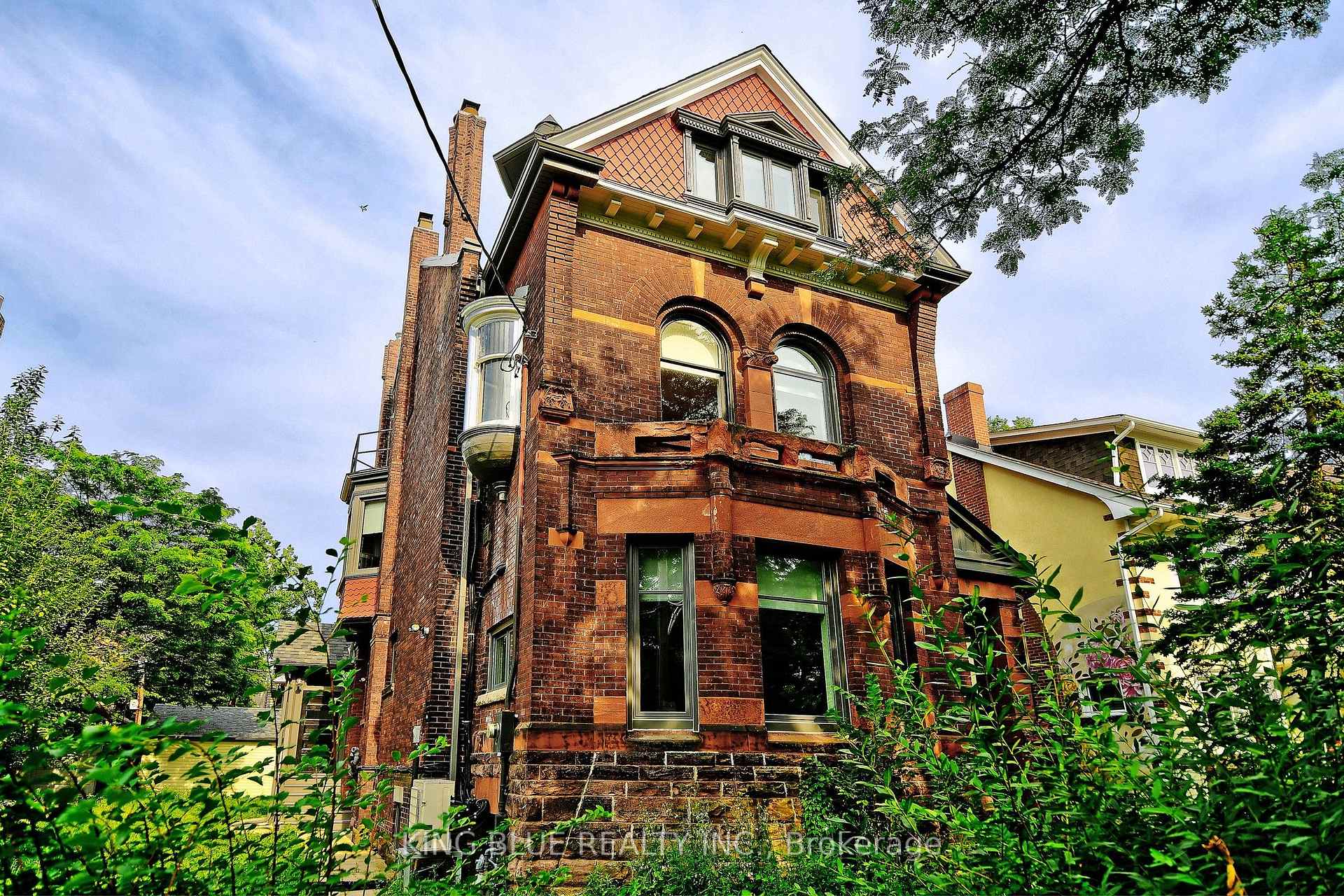 Photo 1 of Unit A, 145 Madison Avenue, Toronto, The Annex — HOMEH