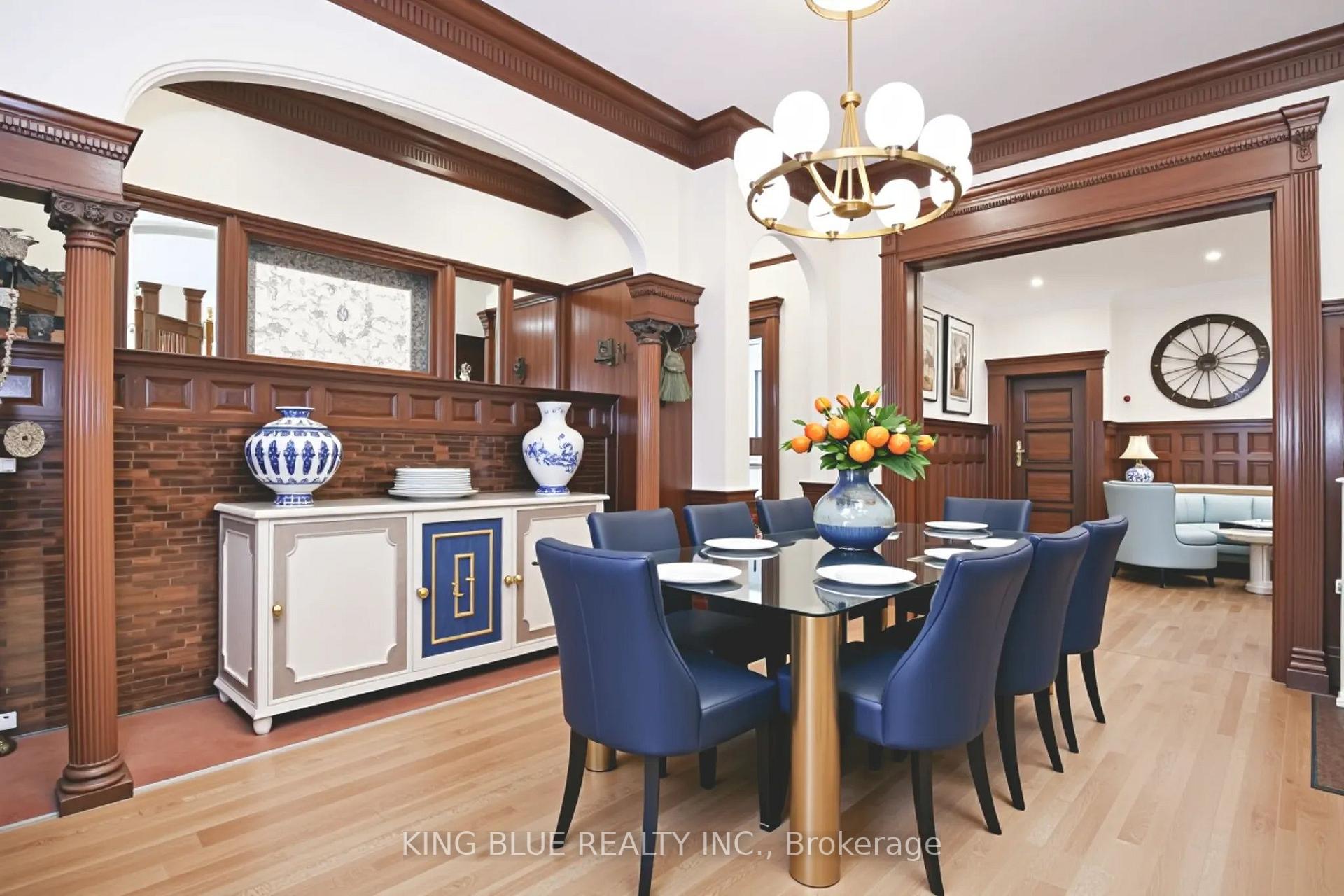 Photo 5 of Unit A, 145 Madison Avenue, Toronto, The Annex — HOMEH