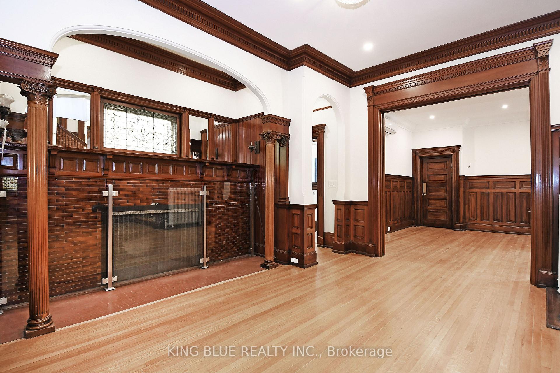 Photo 6 of Unit A, 145 Madison Avenue, Toronto, The Annex — HOMEH