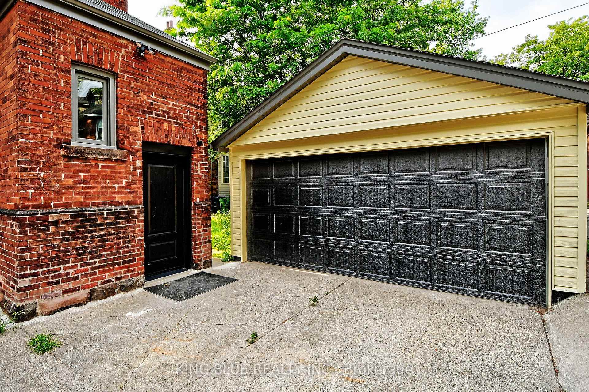 Photo 28 of Unit A, 145 Madison Avenue, Toronto, The Annex — HOMEH