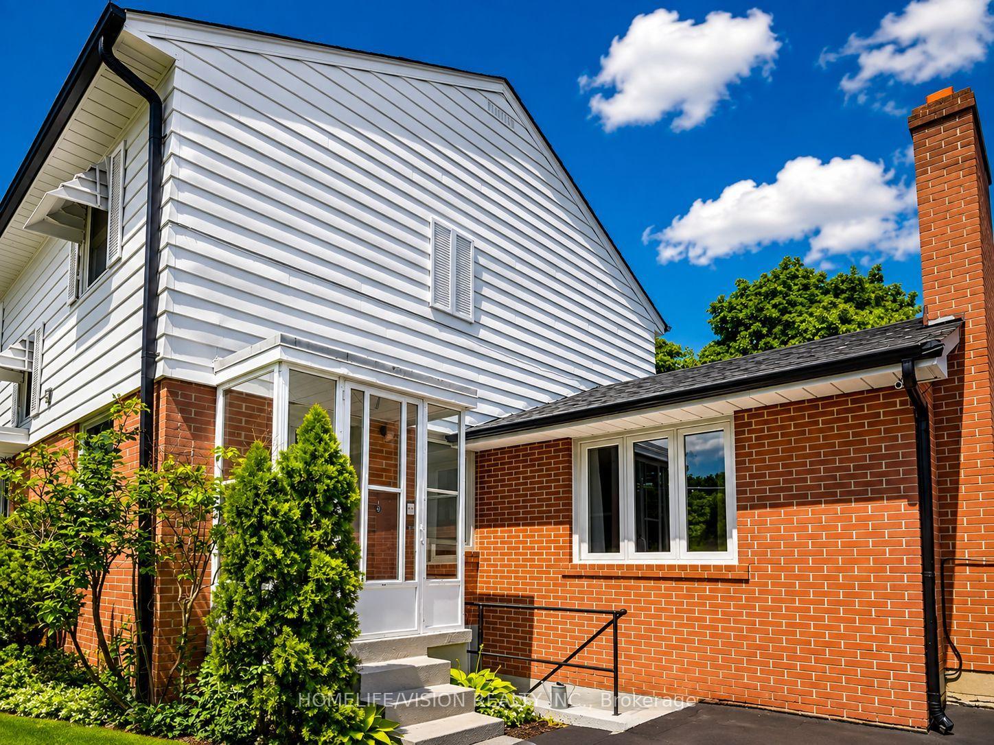 Photo 6 of 9 Lyndfield Crescent, Brampton, Bram East — HOMEH