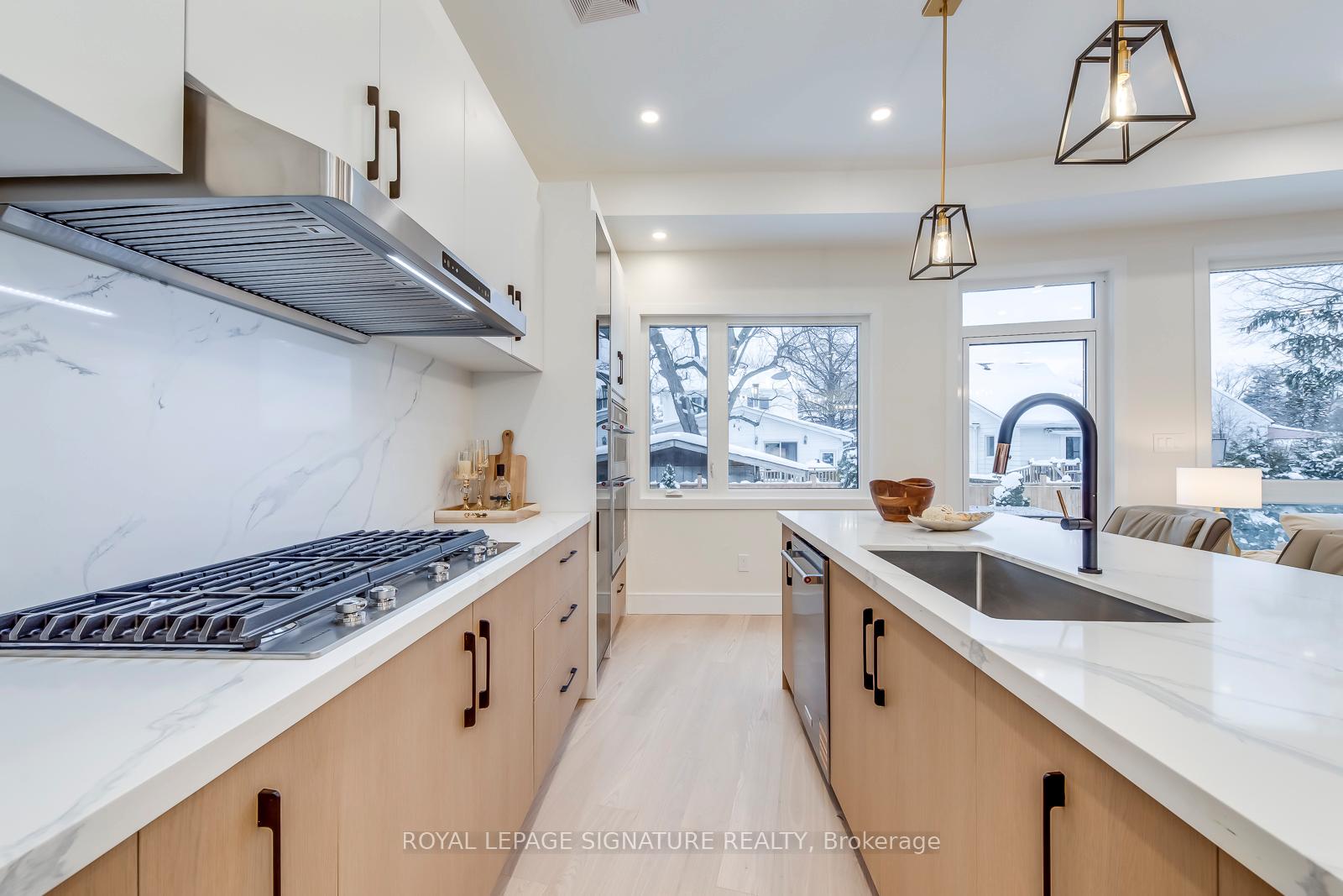 Photo 11 of 24 Merritt Road, Toronto, O'Connor-Parkview — HOMEH