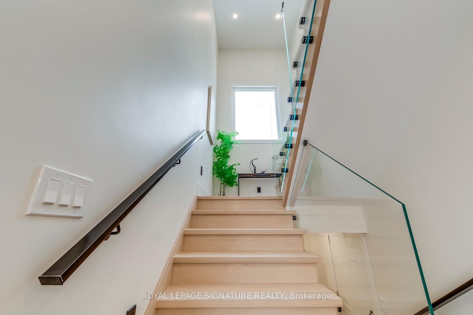 Photo 41 of 24 Merritt Road, Toronto, O'Connor-Parkview — HOMEH
