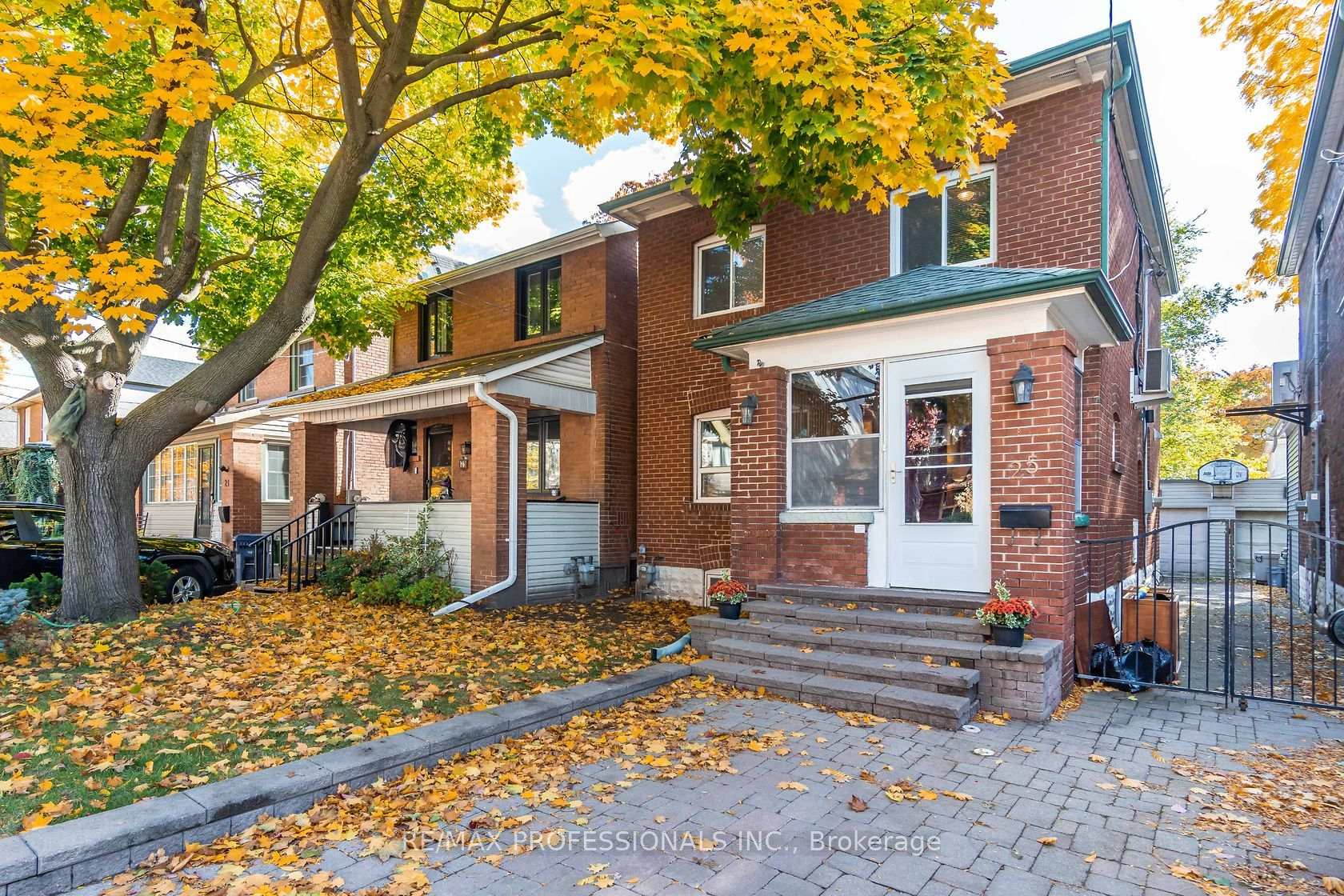 Photo 1 of 25 Methuen Avenue, Toronto, Lambton Baby Point — HOMEH
