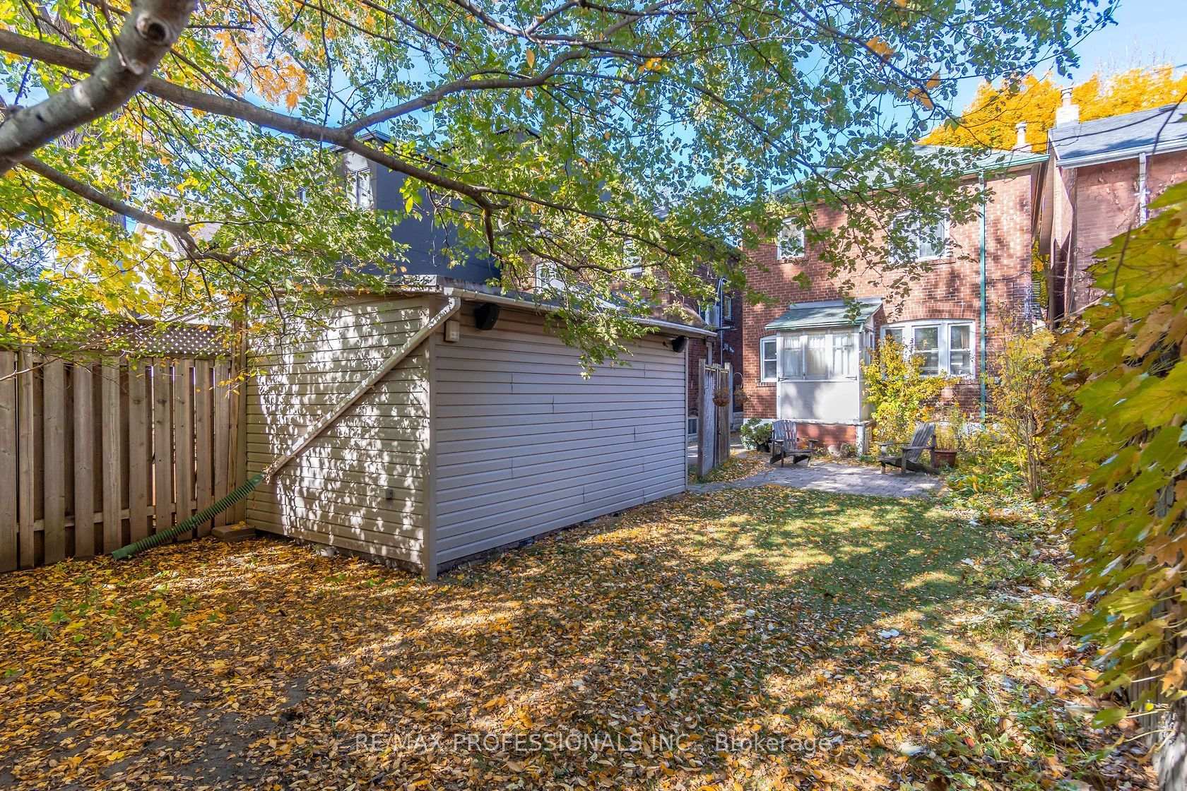 Photo 5 of 25 Methuen Avenue, Toronto, Lambton Baby Point — HOMEH