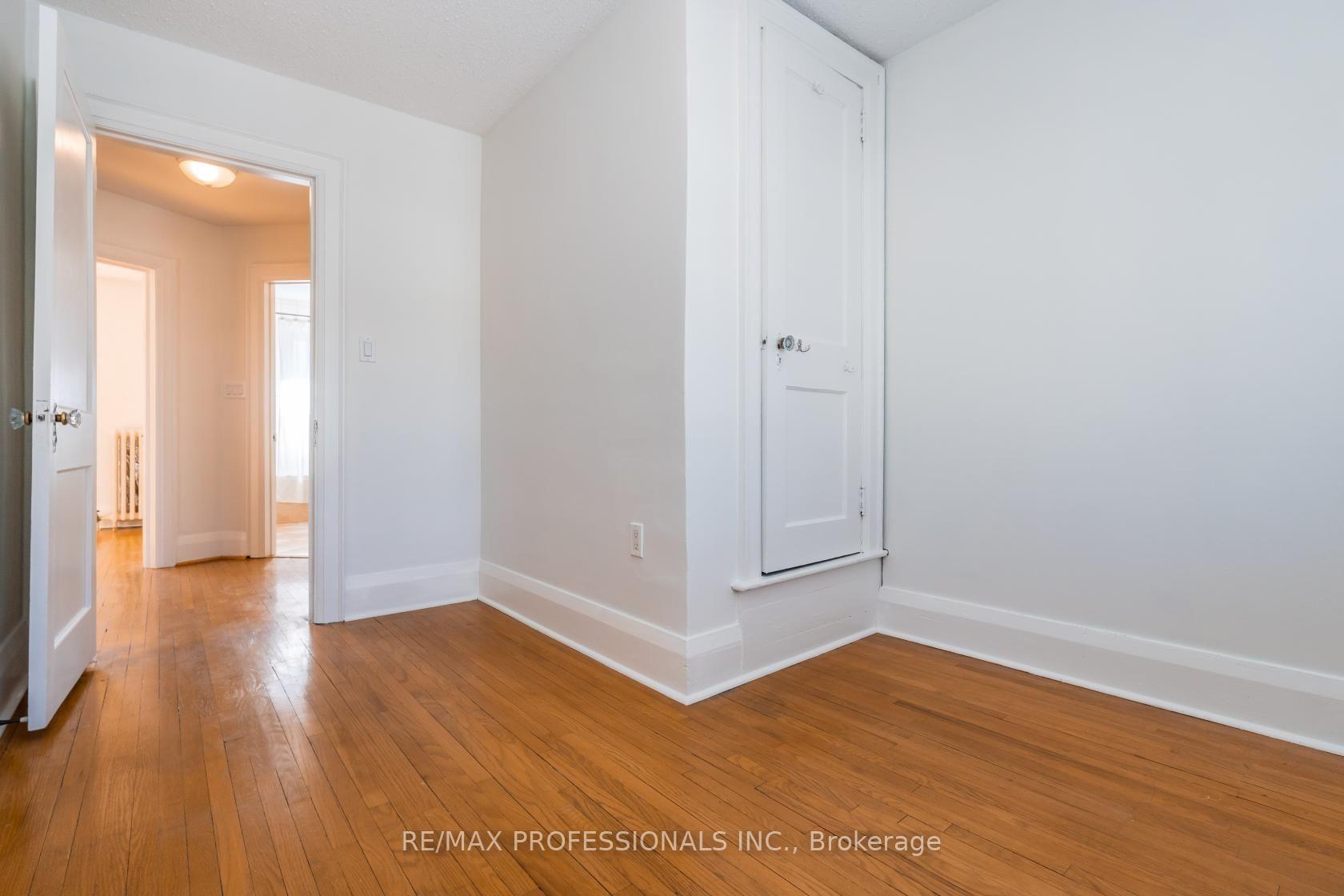 Photo 33 of 25 Methuen Avenue, Toronto, Lambton Baby Point — HOMEH