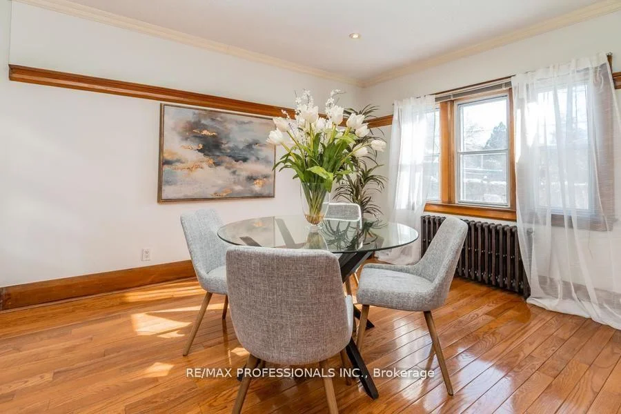 Photo 26 of 25 Methuen Avenue, Toronto, Lambton Baby Point — HOMEH