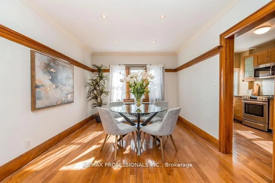 Photo 28 of 25 Methuen Avenue, Toronto, Lambton Baby Point — HOMEH