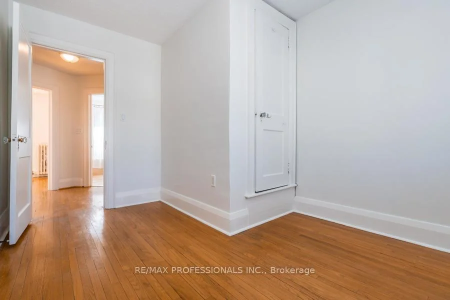 Photo 34 of 25 Methuen Avenue, Toronto, Lambton Baby Point — HOMEH