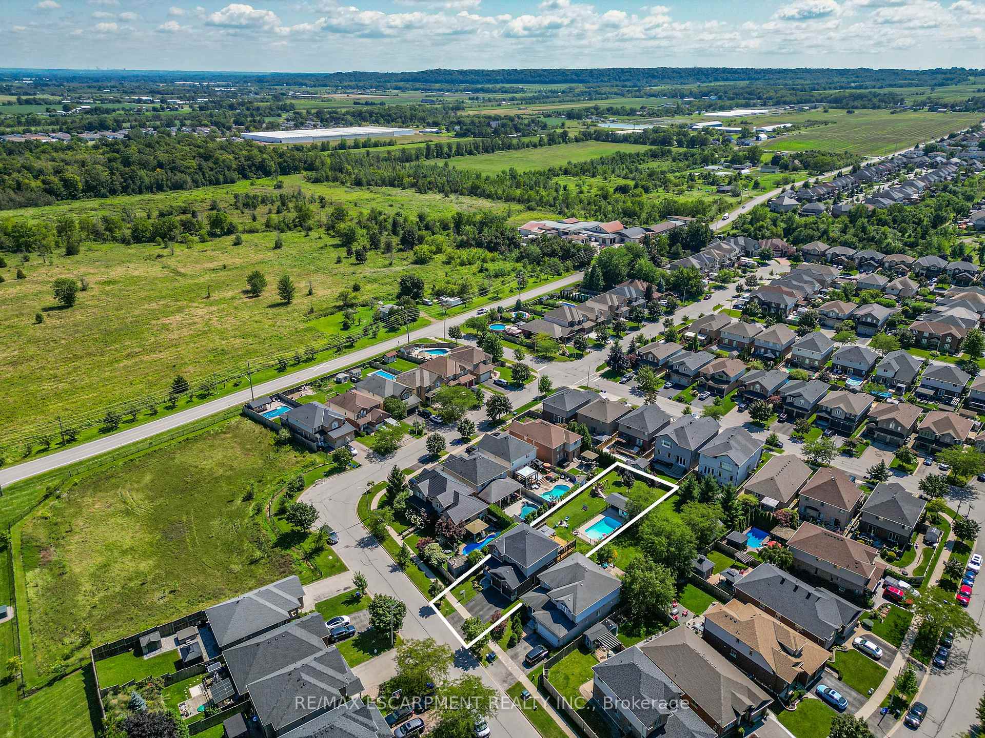 Photo 45 of 4852 Northgate Crescent, Lincoln, Beamsville — HOMEH