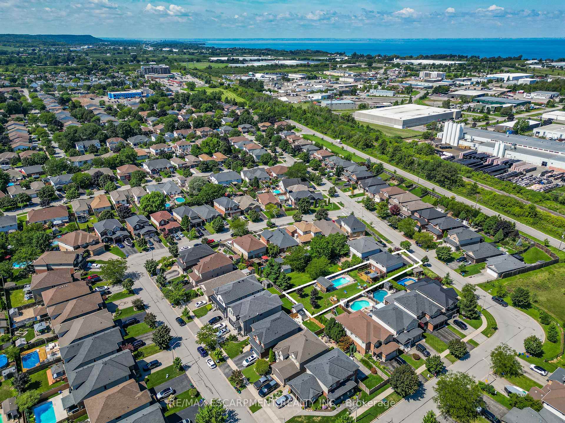Photo 46 of 4852 Northgate Crescent, Lincoln, Beamsville — HOMEH