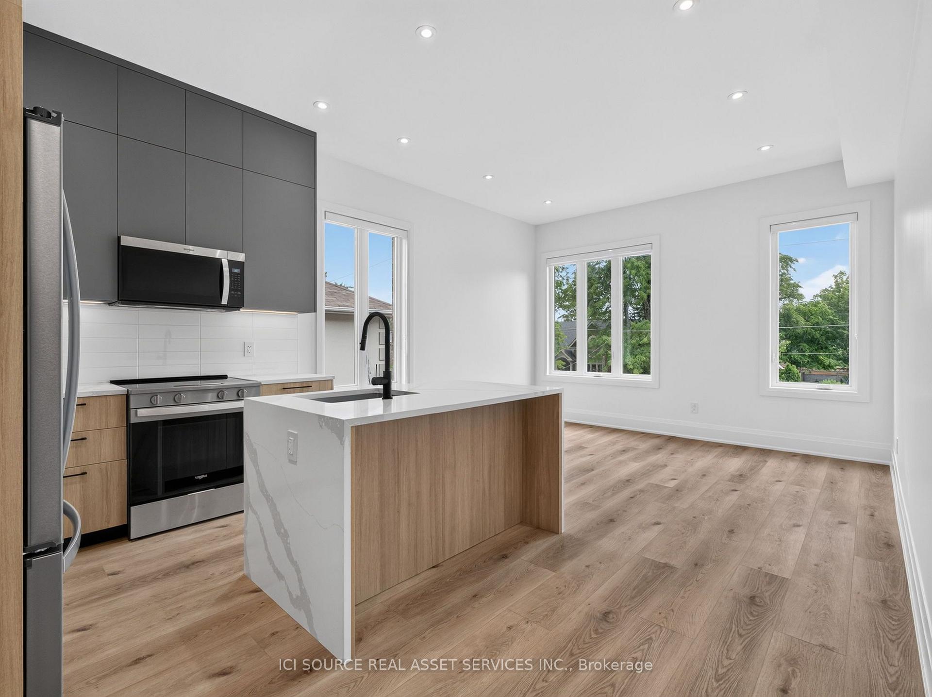 Front of Unit Unit 4, 28 Norcross Road